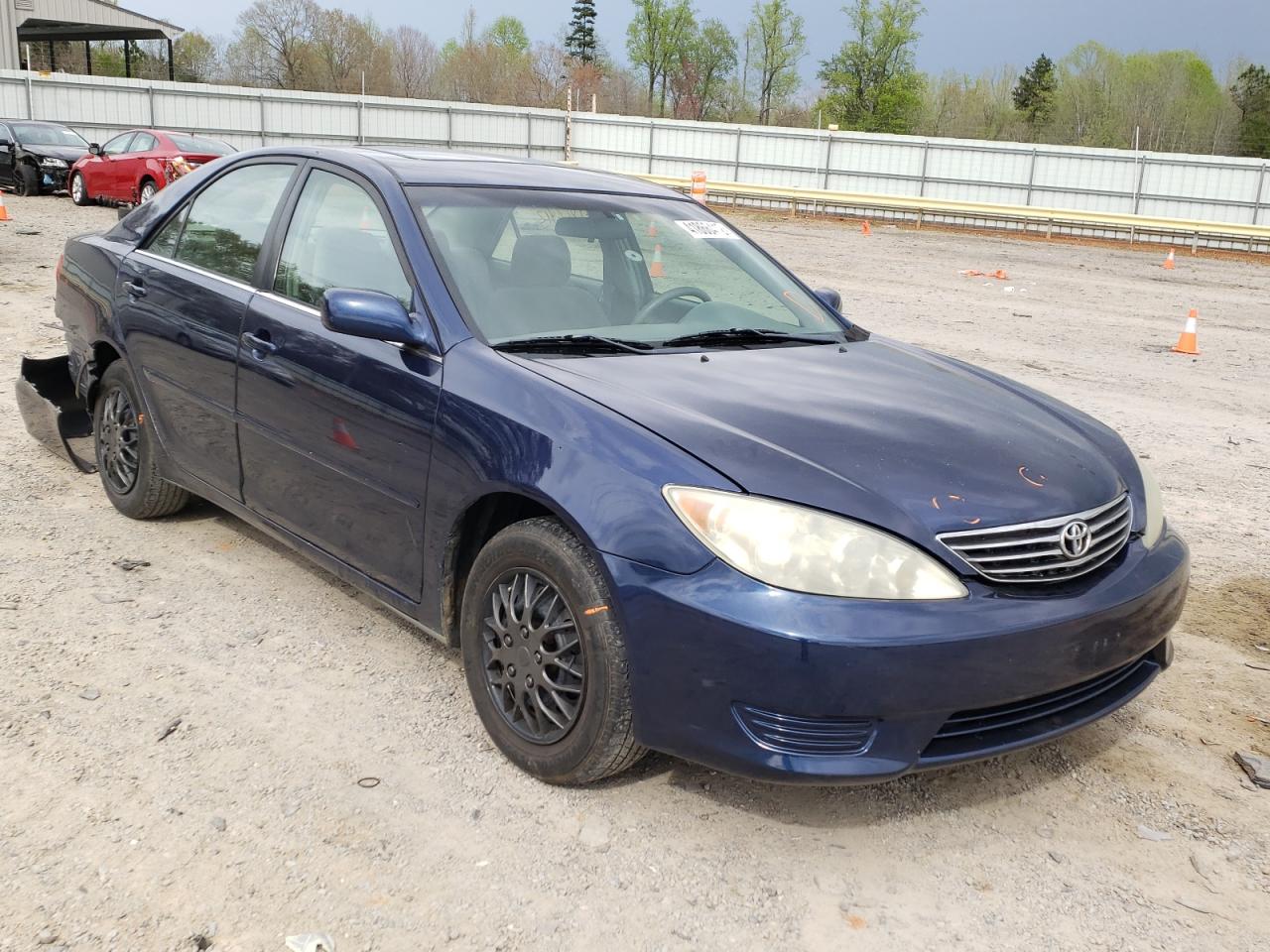 TOYOTA CAMRY LE 2005 with VIN 4T1BE32K25U074655 - Photo from auction