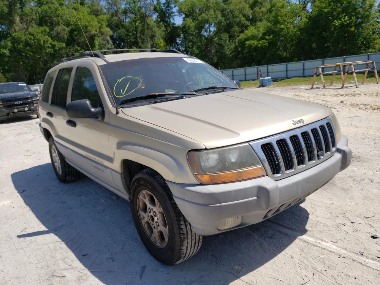 JEEP GRAND CHER 2000 with VIN 1J4GW48S2YC347053 - Photo from auction