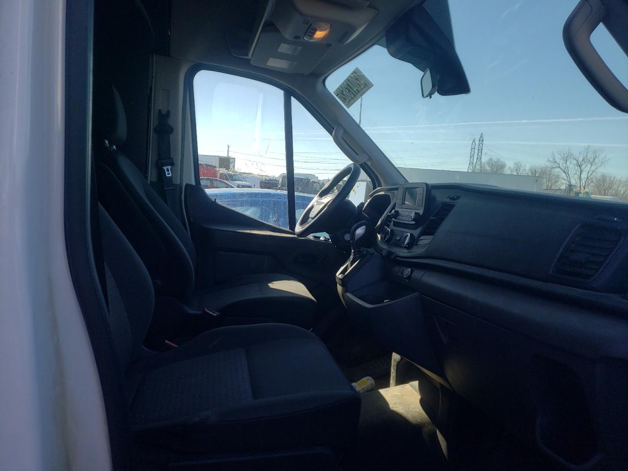 Photo 5 from auction – 2020 FORD TRANSIT T- with VIN 1FTBR2C82LKA40844