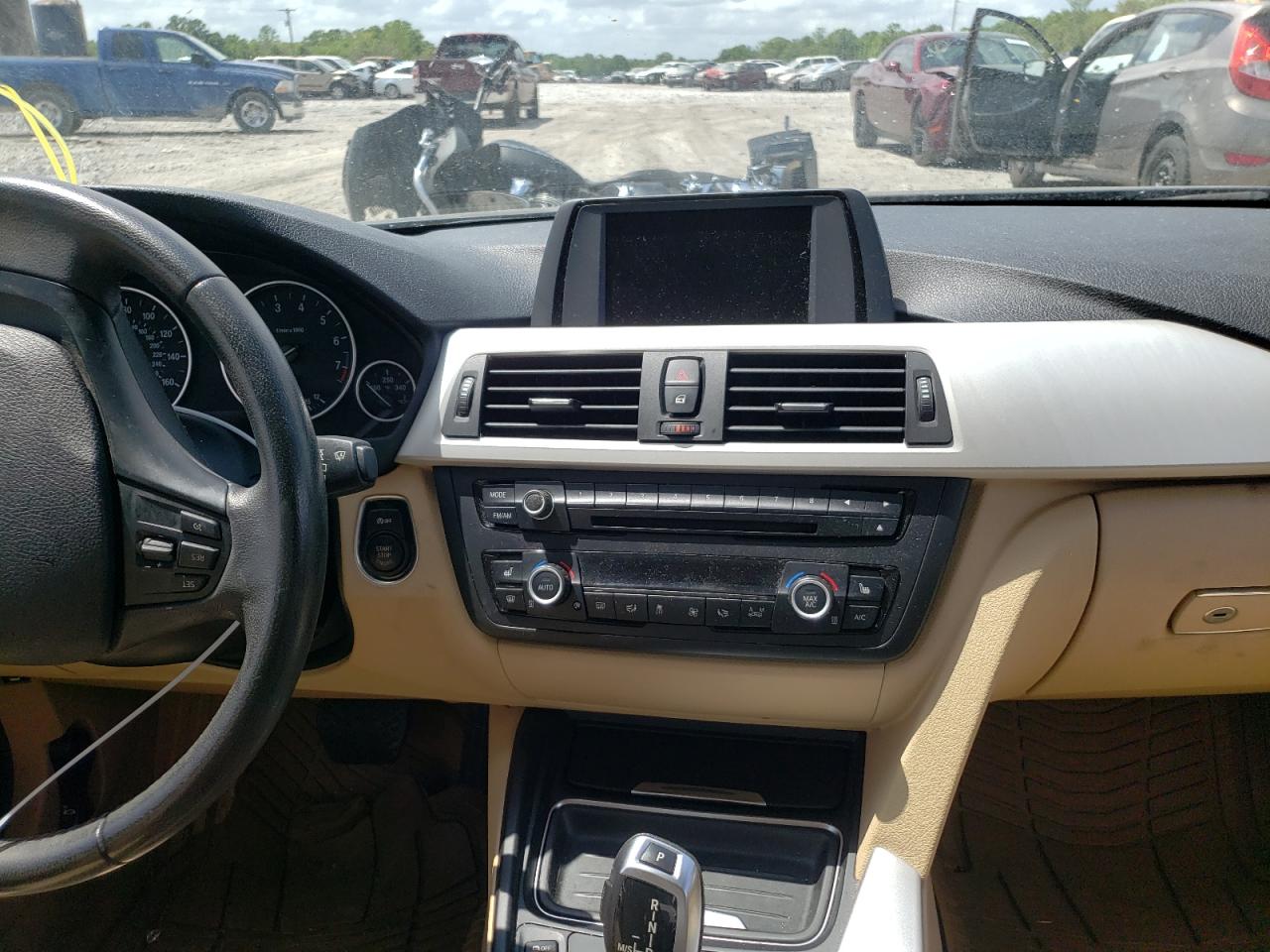 Photo 9 from auction – 2013 BMW 328 XI SUL with VIN WBA3B5C56DF598378