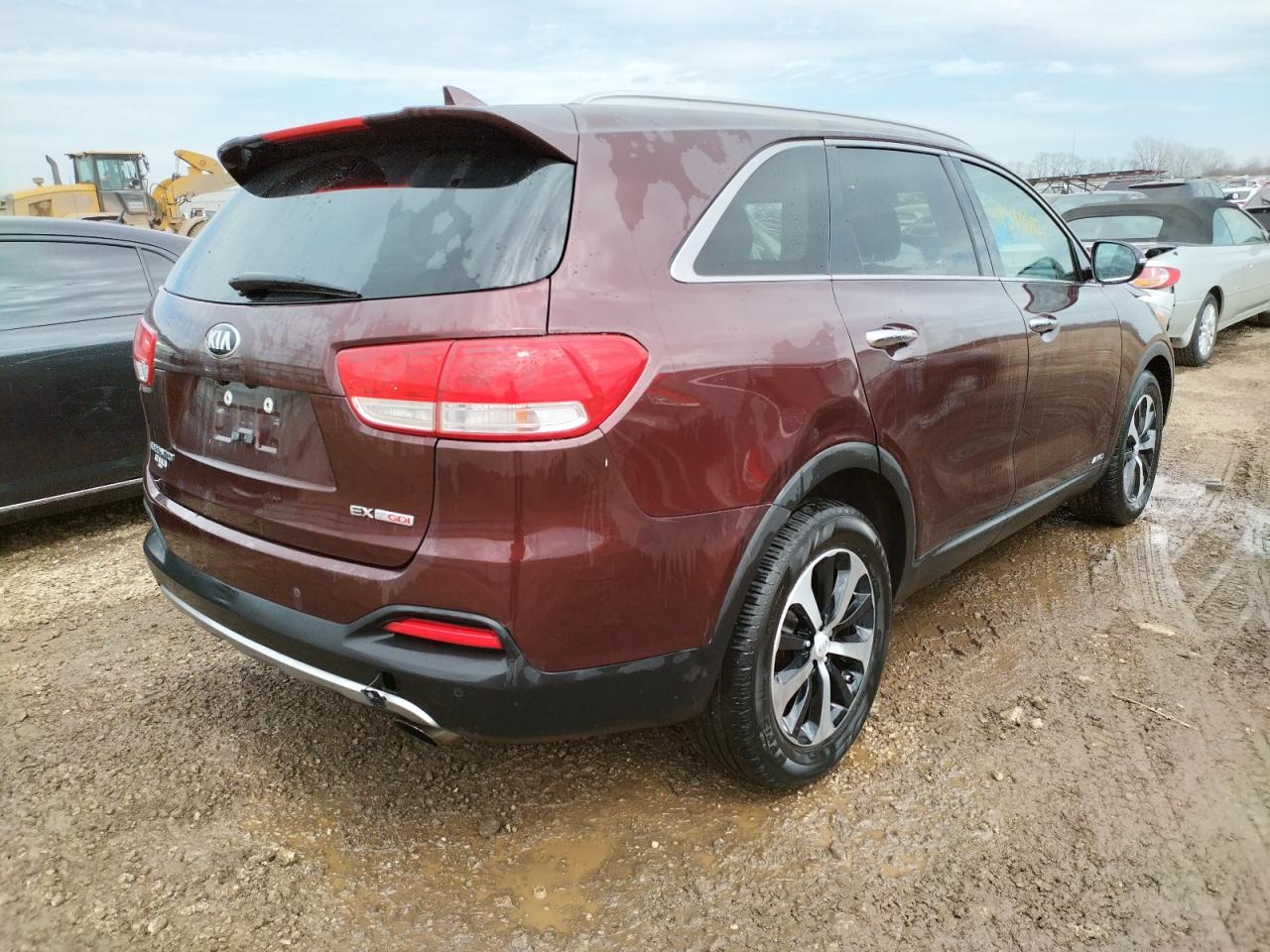 Photo 4 from auction – 2017 KIA SORENTO EX with VIN 5XYPHDA19HG254107