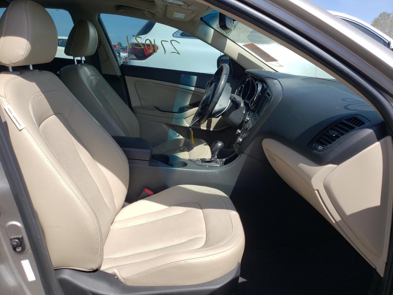 Photo 5 from auction – 2011 KIA OPTIMA EX with VIN KNAGN4A7XB5104484