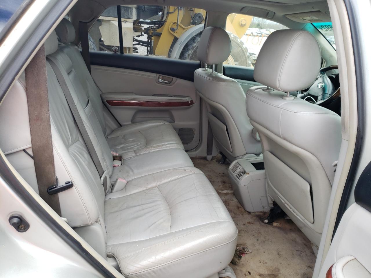 Photo 6 from auction – 2004 LEXUS RX 330 with VIN JTJGA31U740018612