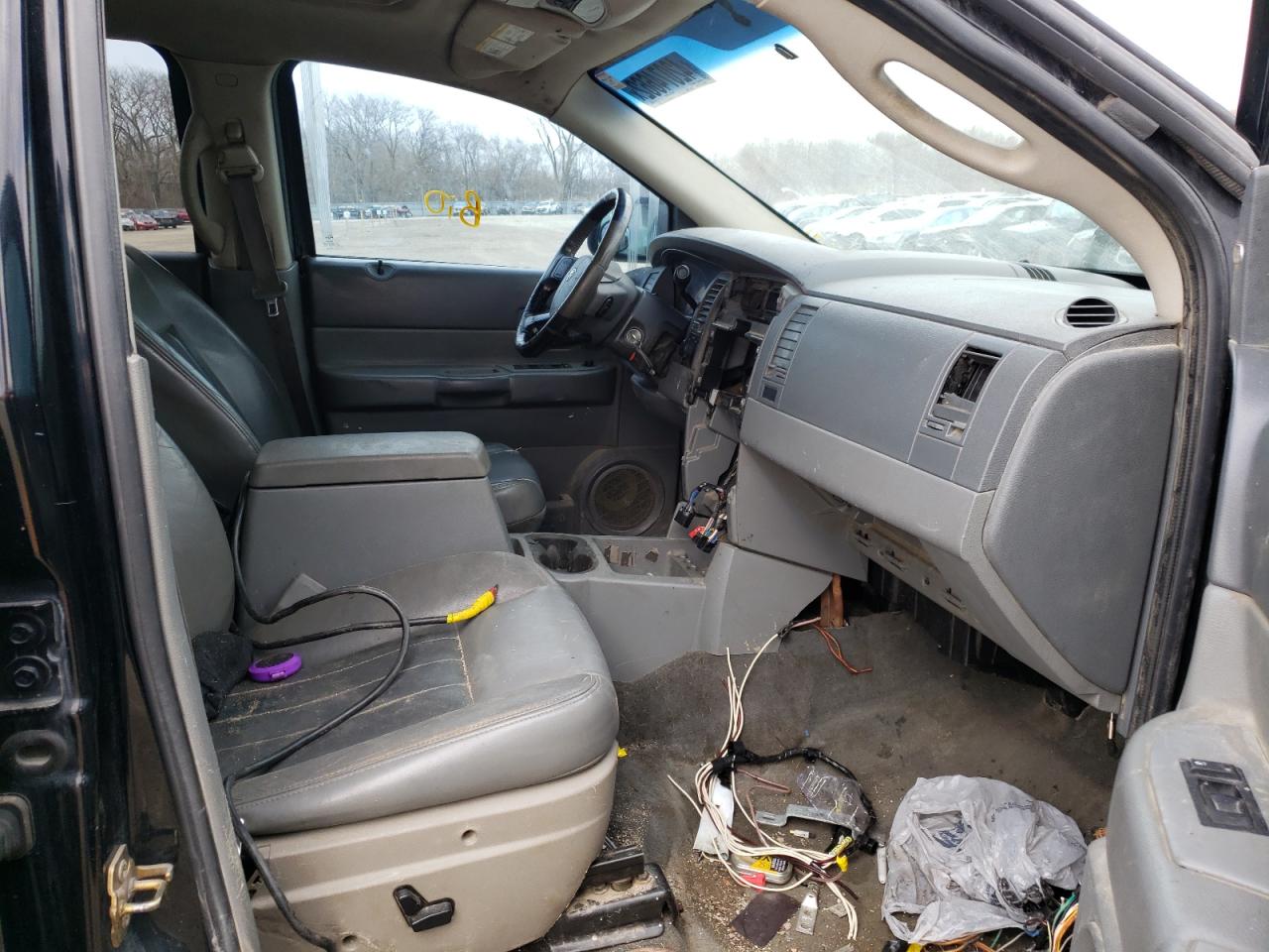 Photo 5 from auction – 2004 DODGE DURANGO LI with VIN 1D4HB58D14F114046