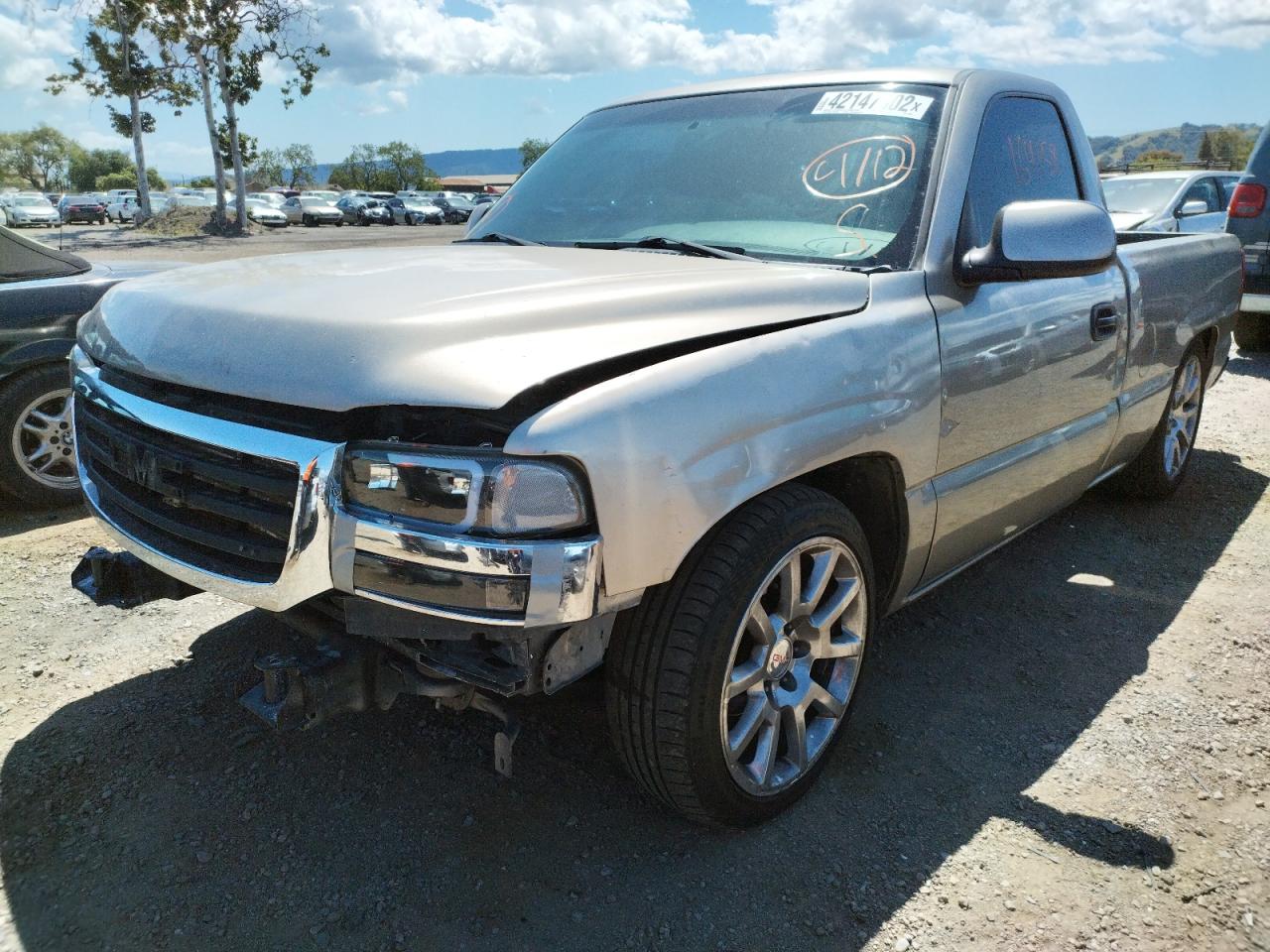 Photo 2 from auction – 2002 GMC NEW SIERRA with VIN 1GTEC14V22Z260567