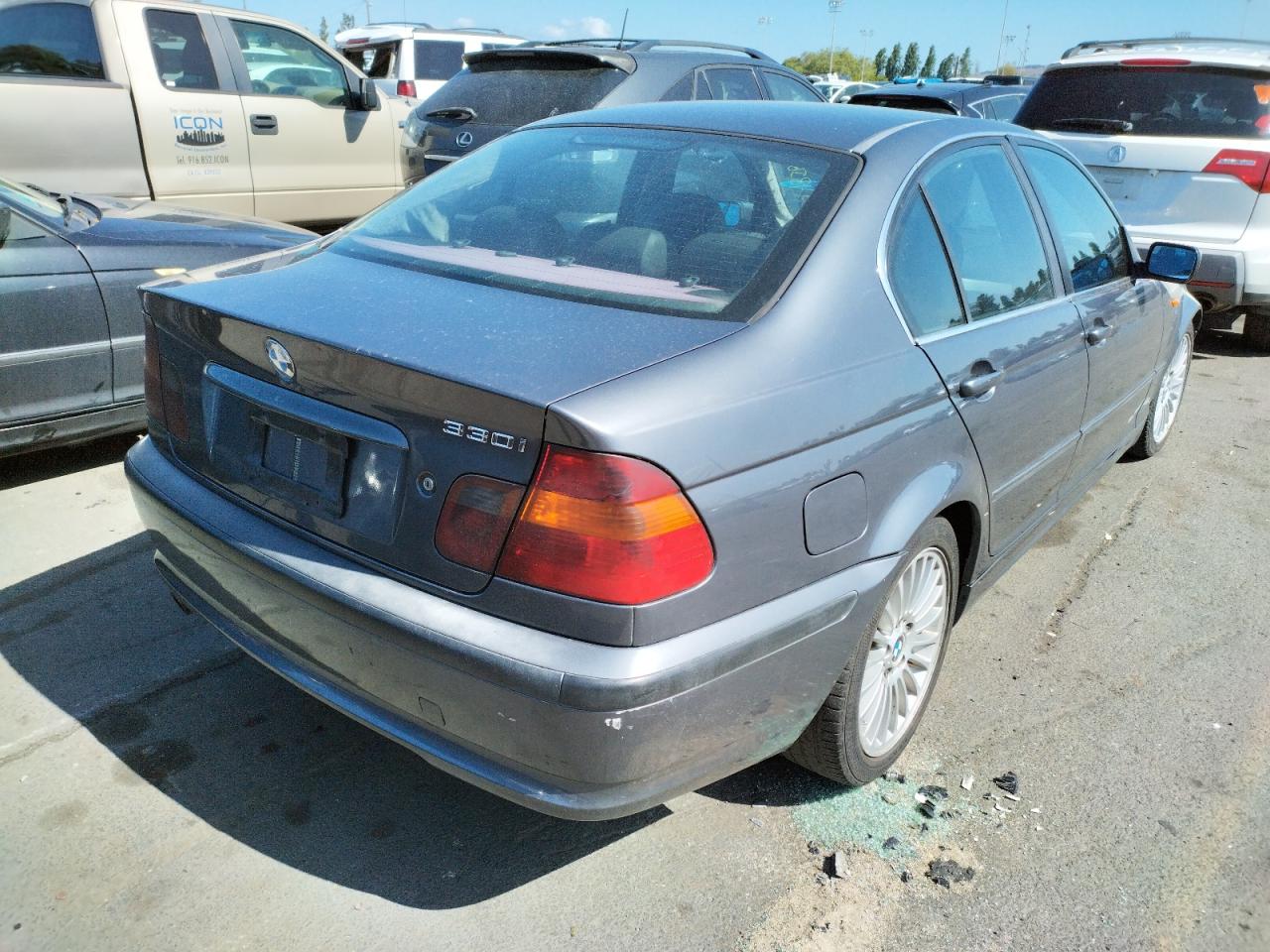 Photo 4 from auction – 2003 BMW 330 I with VIN WBAEV53413KM03073
