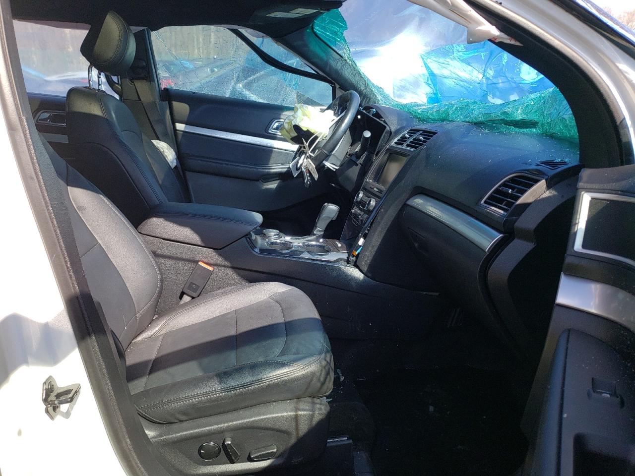 Photo 5 from auction – 2016 FORD EXPLORER X with VIN 1FM5K8D88GGC96655