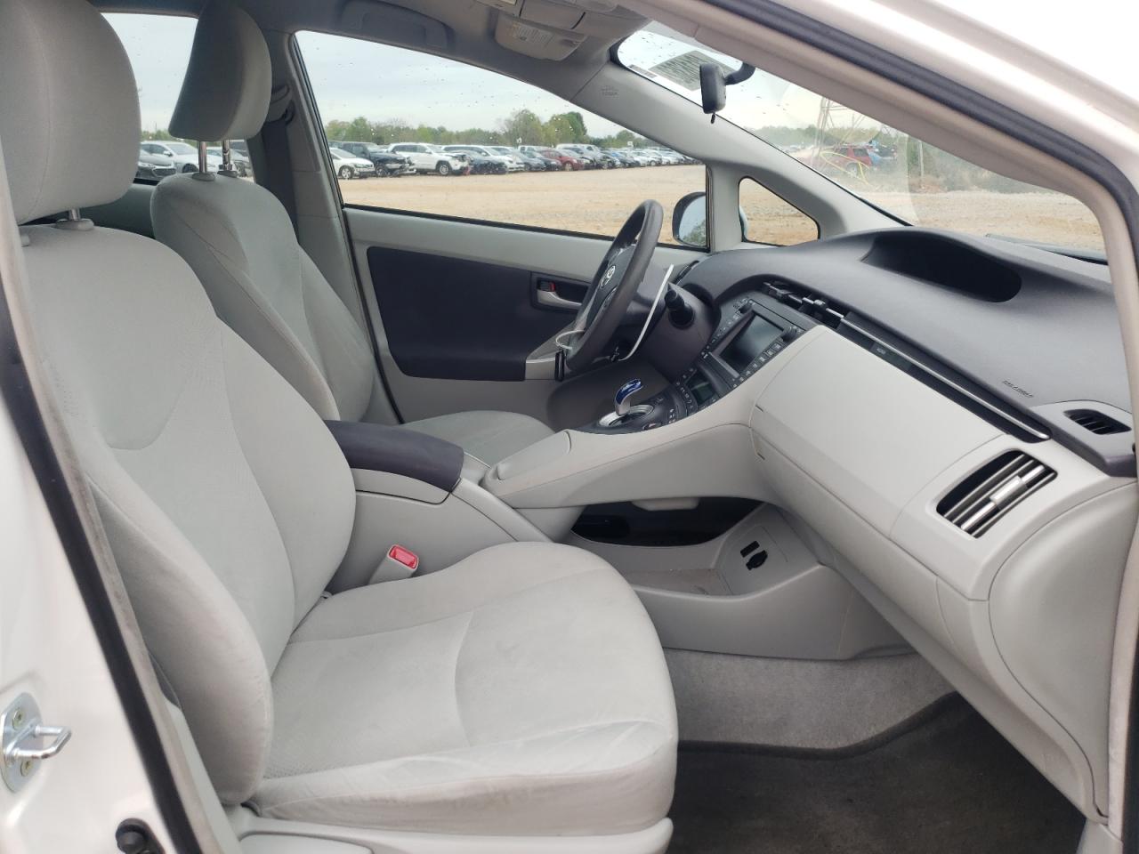 Photo 5 from auction – 2010 TOYOTA PRIUS with VIN JTDKN3DU1A0052845