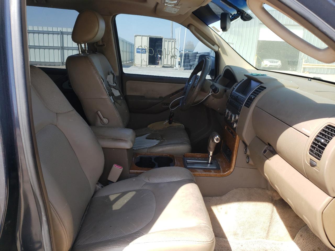 Photo 5 from auction – 2005 NISSAN PATHFINDER with VIN 5N1AR18U55C715266