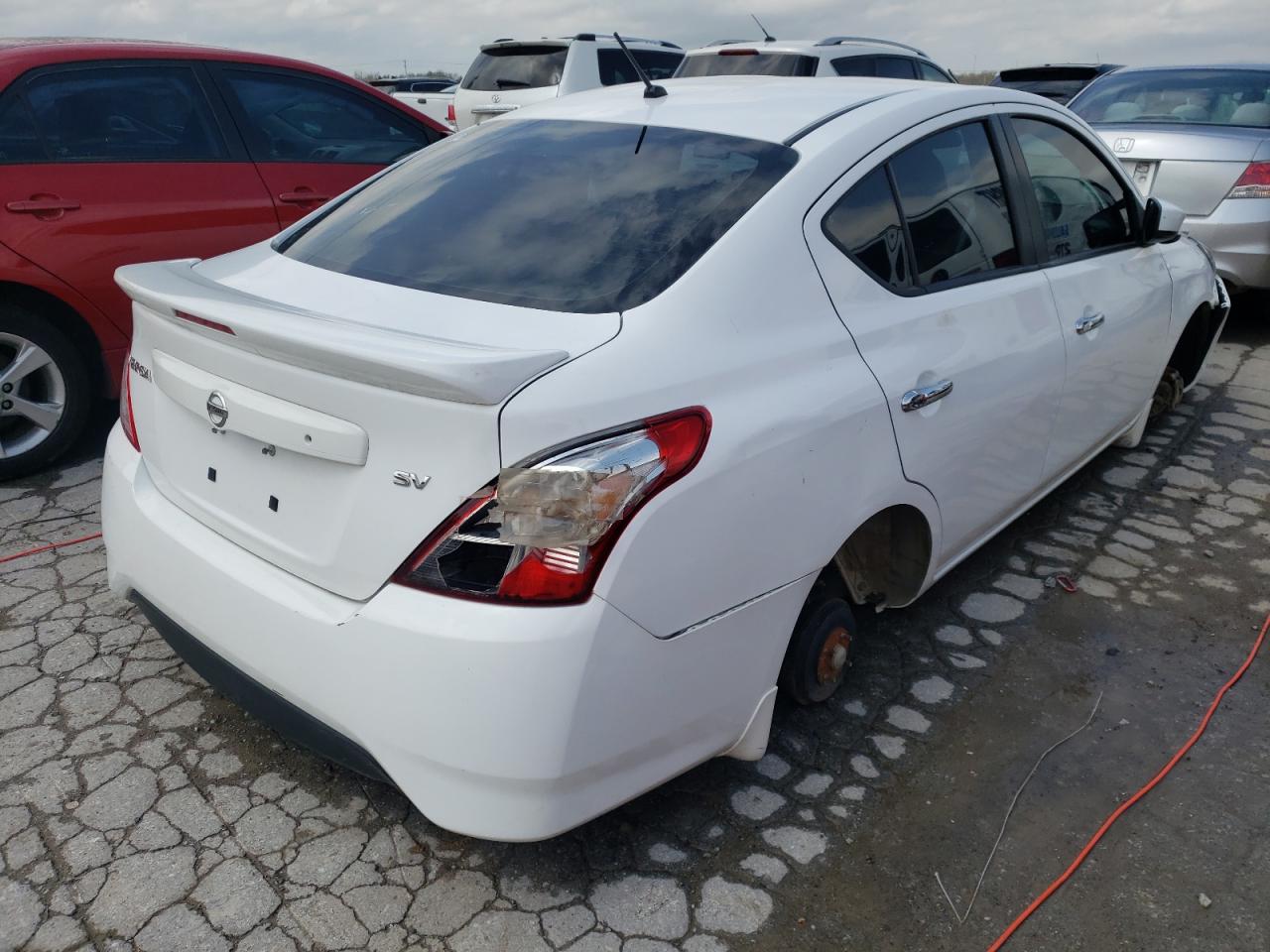 Photo 4 from auction – 2019 NISSAN VERSA S with VIN 3N1CN7AP2KL837182