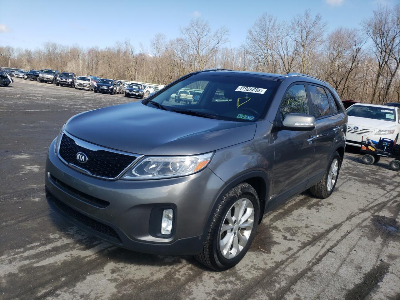 Photo 2 from auction – 2014 KIA SORENTO EX with VIN 5XYKUDA78EG497638
