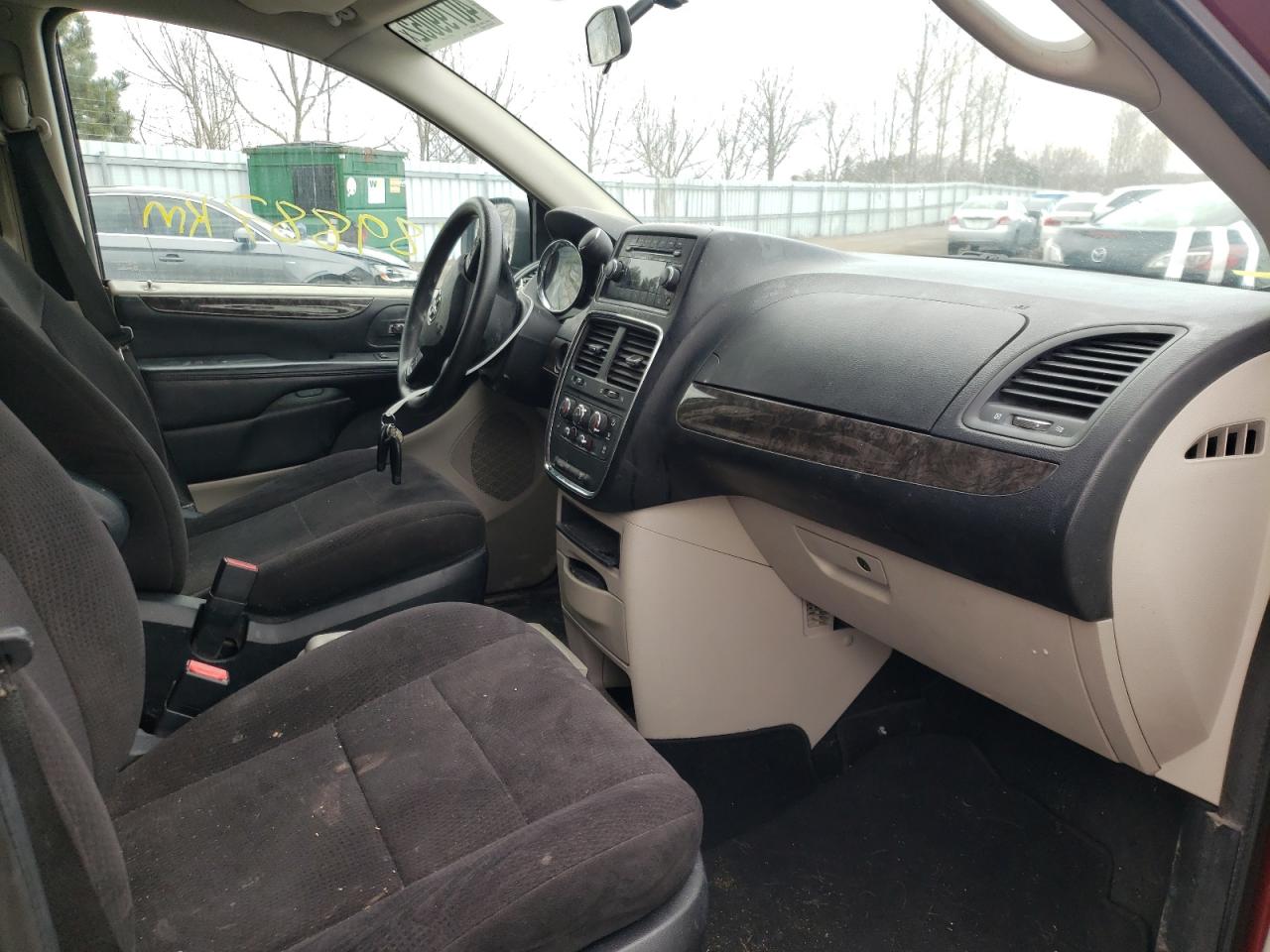 Photo 5 from auction – 2011 DODGE GRAND CARA with VIN 2D4RN4DG2BR648362