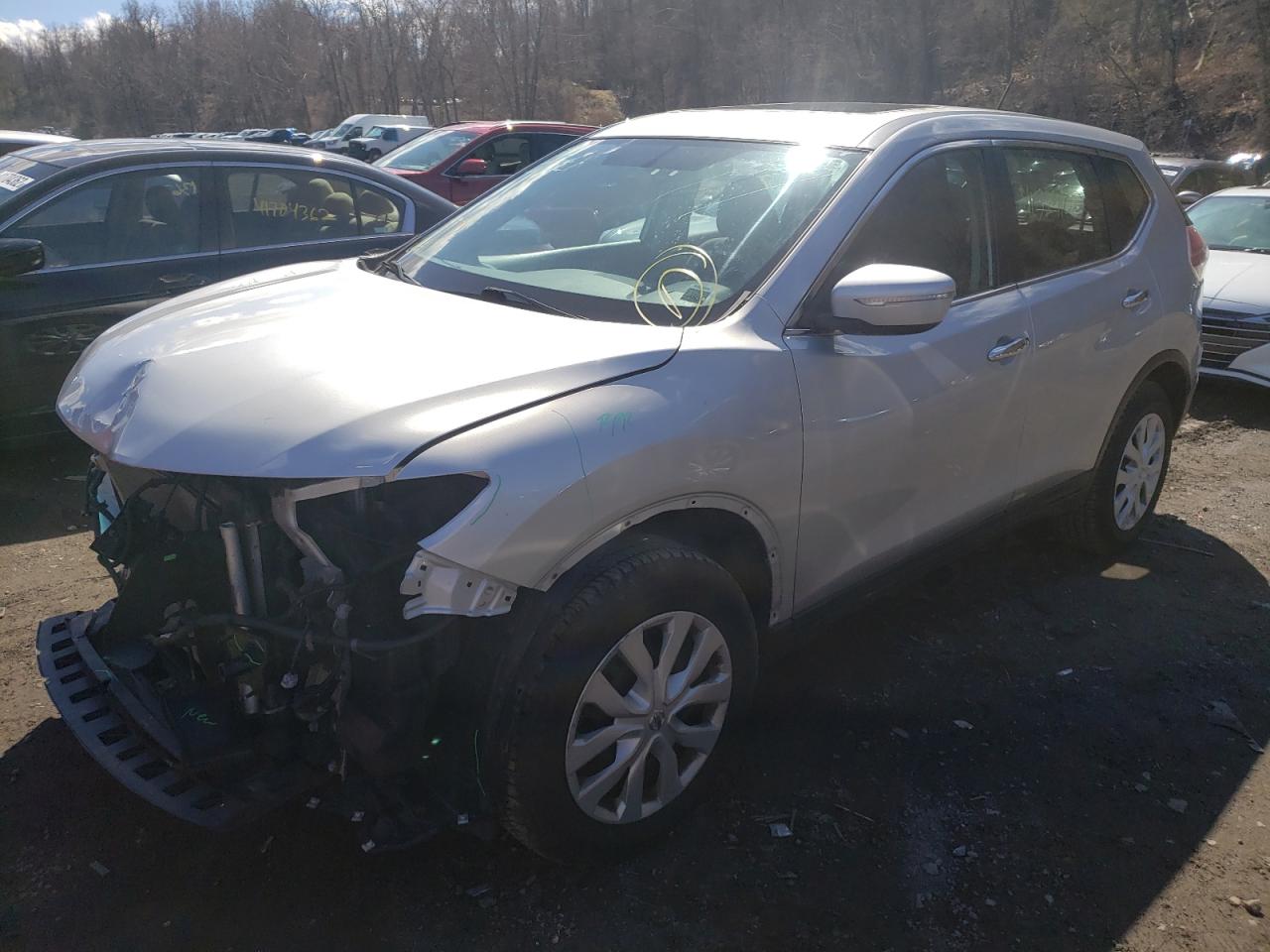Photo 2 from auction – 2015 NISSAN ROGUE S with VIN KNMAT2MVXFP536094