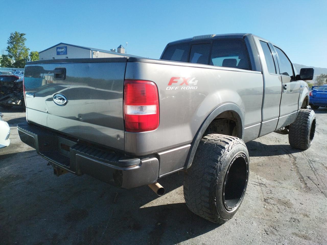 Photo 4 from auction – 2004 FORD F150 with VIN 1FTPX145X4NB09502