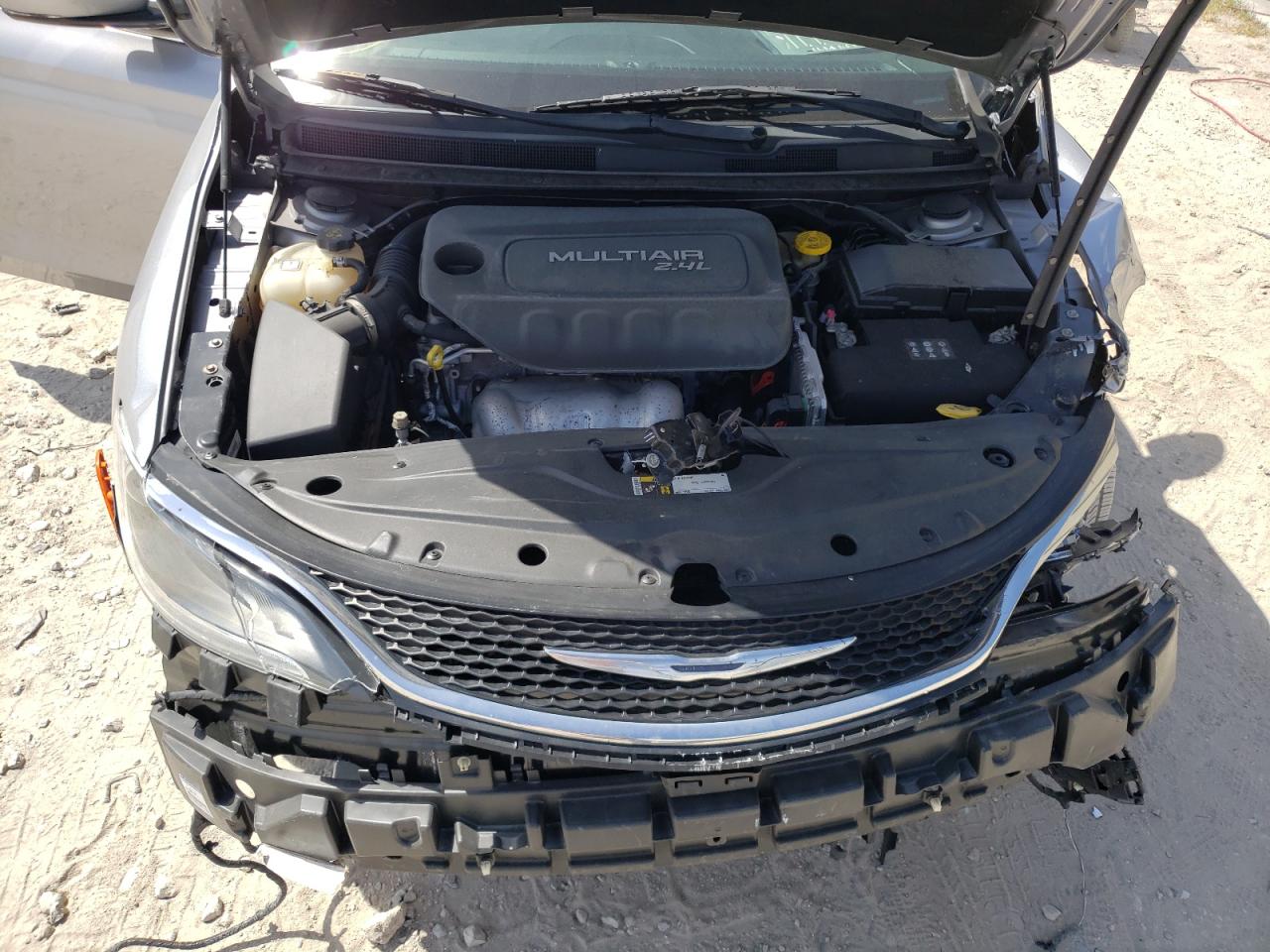 Photo 7 from auction – 2016 CHRYSLER 200 C with VIN 1C3CCCCB8GN100545