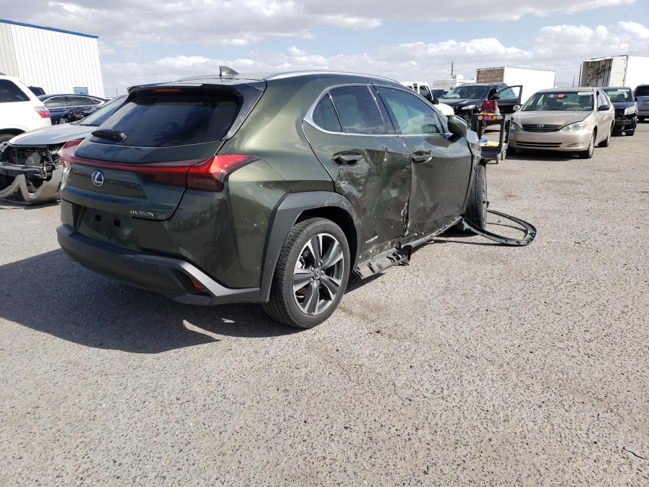 Photo 4 from auction – 2020 LEXUS UX 250H with VIN JTHX9JBH4L2036228