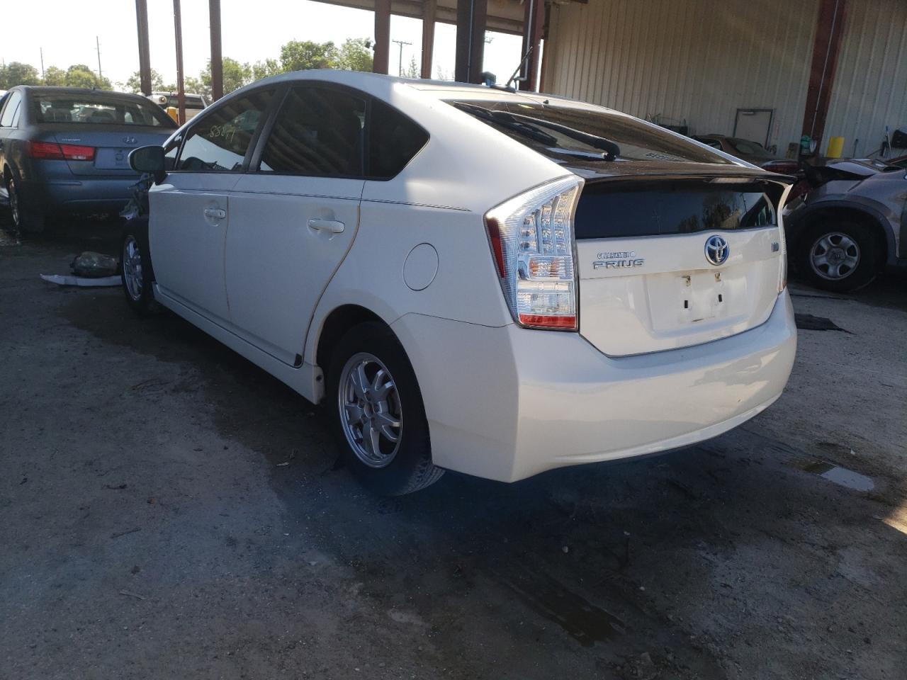 Photo 3 from auction – 2010 TOYOTA PRIUS with VIN JTDKN3DU6A0237229