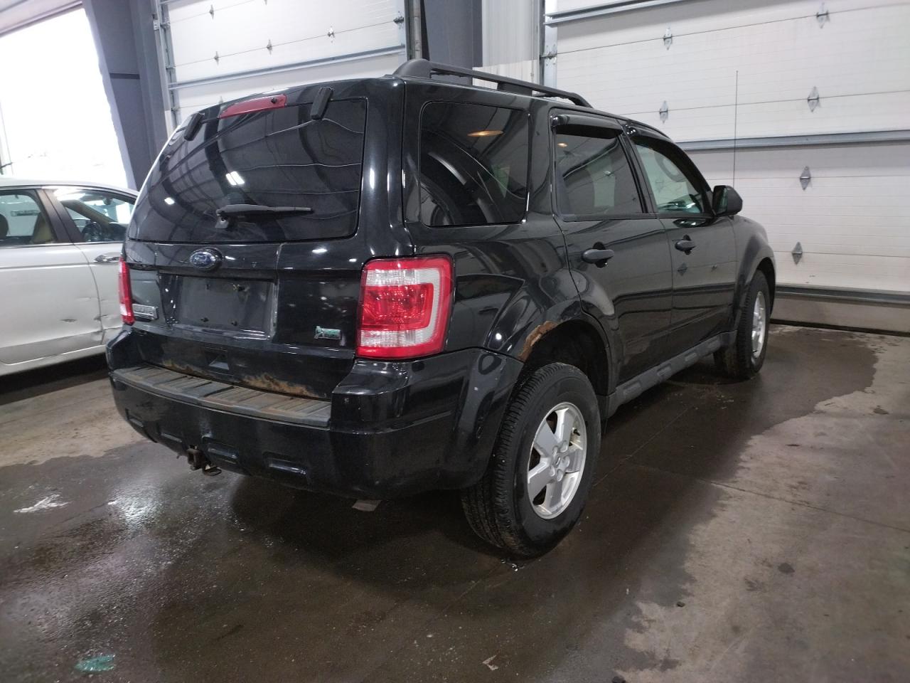 Photo 4 from auction – 2011 FORD ESCAPE XLT with VIN 1FMCU9DG5BKA08045