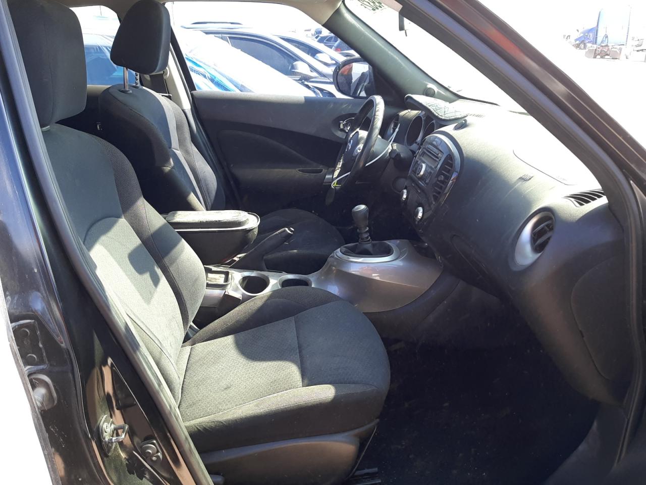 Photo 5 from auction – 2011 NISSAN JUKE S with VIN JN8AF5MR4BT019438