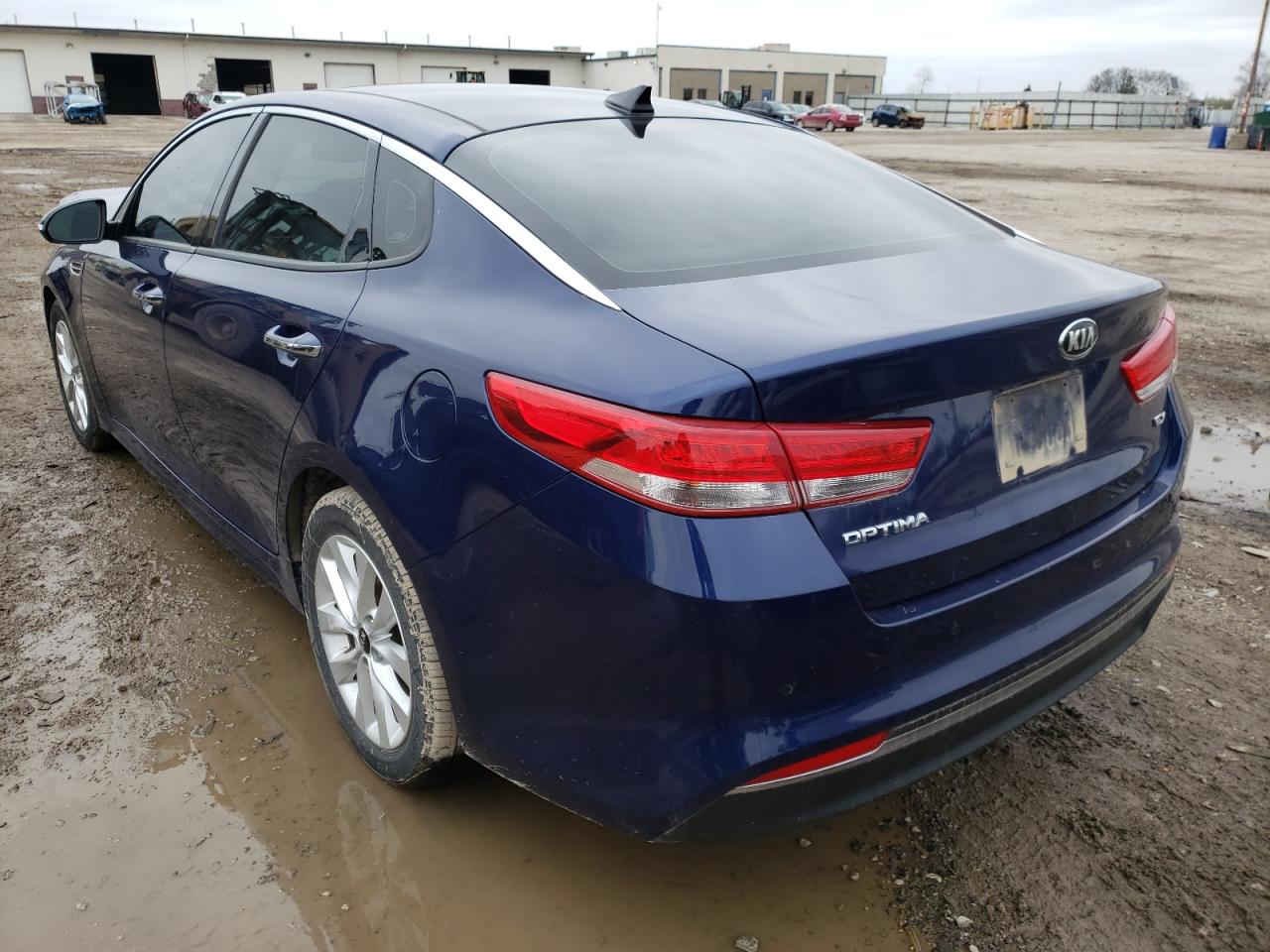 Zdjęcie 3 z aukcji – 2016 KIA OPTIMA EX z VIN 5XXGU4L35GG052958
