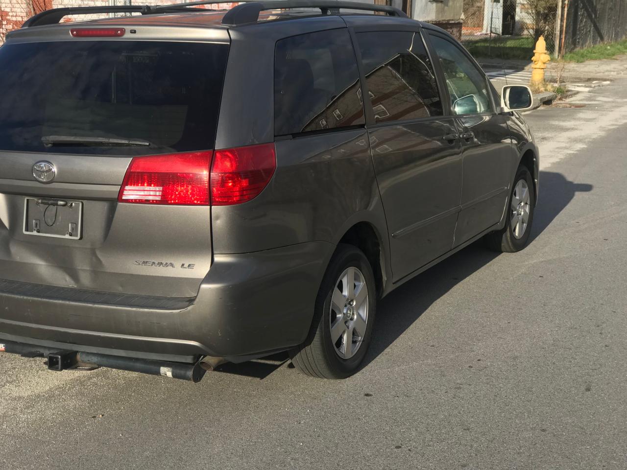 Photo 4 from auction – 2004 TOYOTA SIENNA CE with VIN 5TDZA23C74S195412