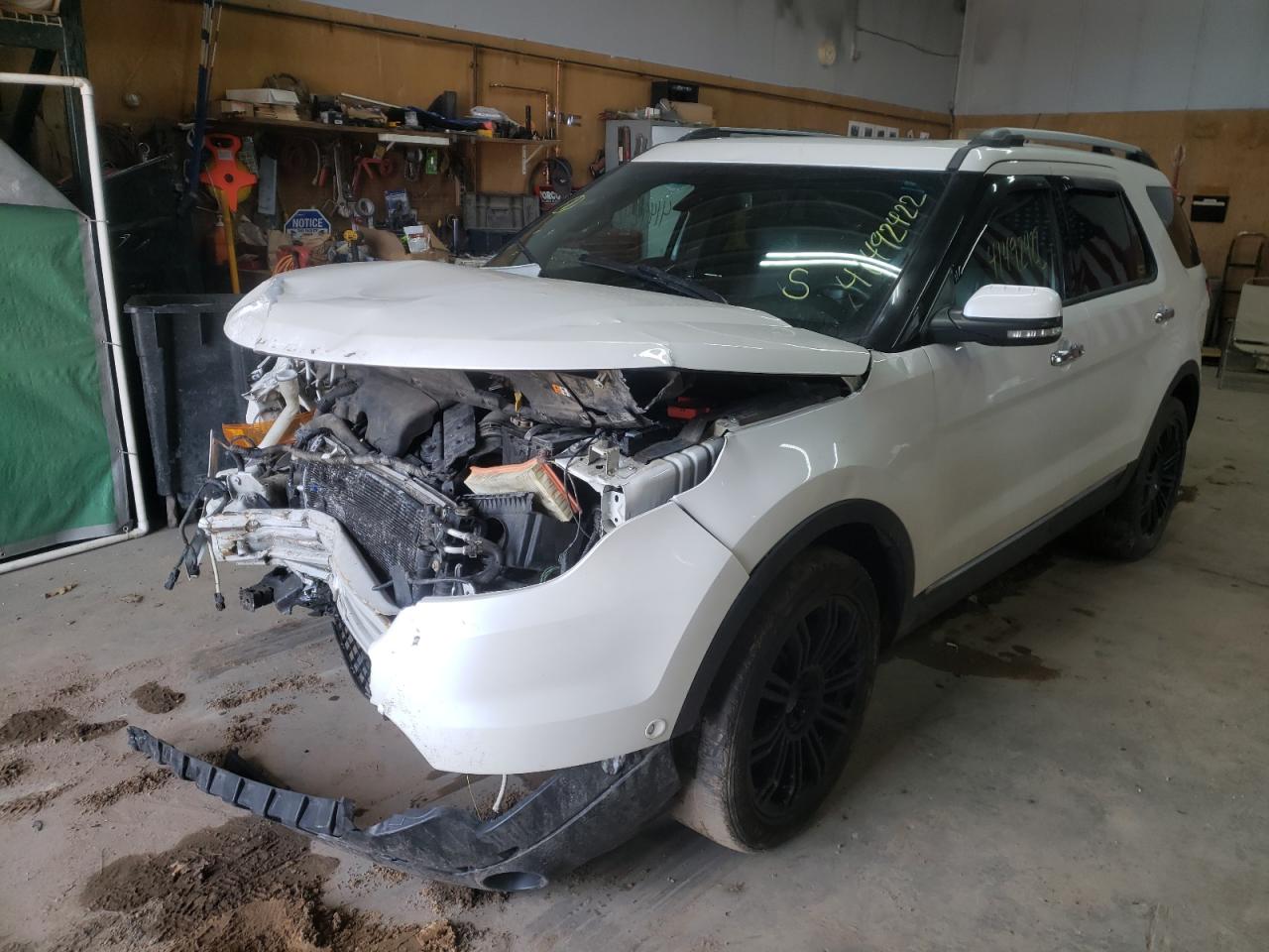 Photo 2 from auction – 2015 FORD EXPLORER L with VIN 1FM5K8F81FGB17321