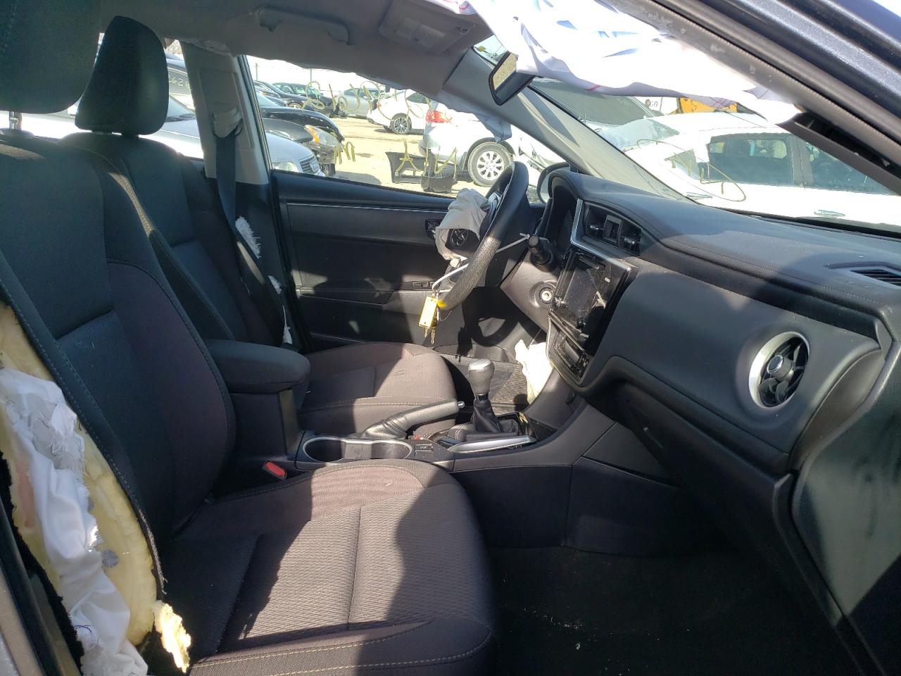 Foto 5 de la subasta – 2017 TOYOTA COROLLA L con VIN 2T1BURHEXHC930149