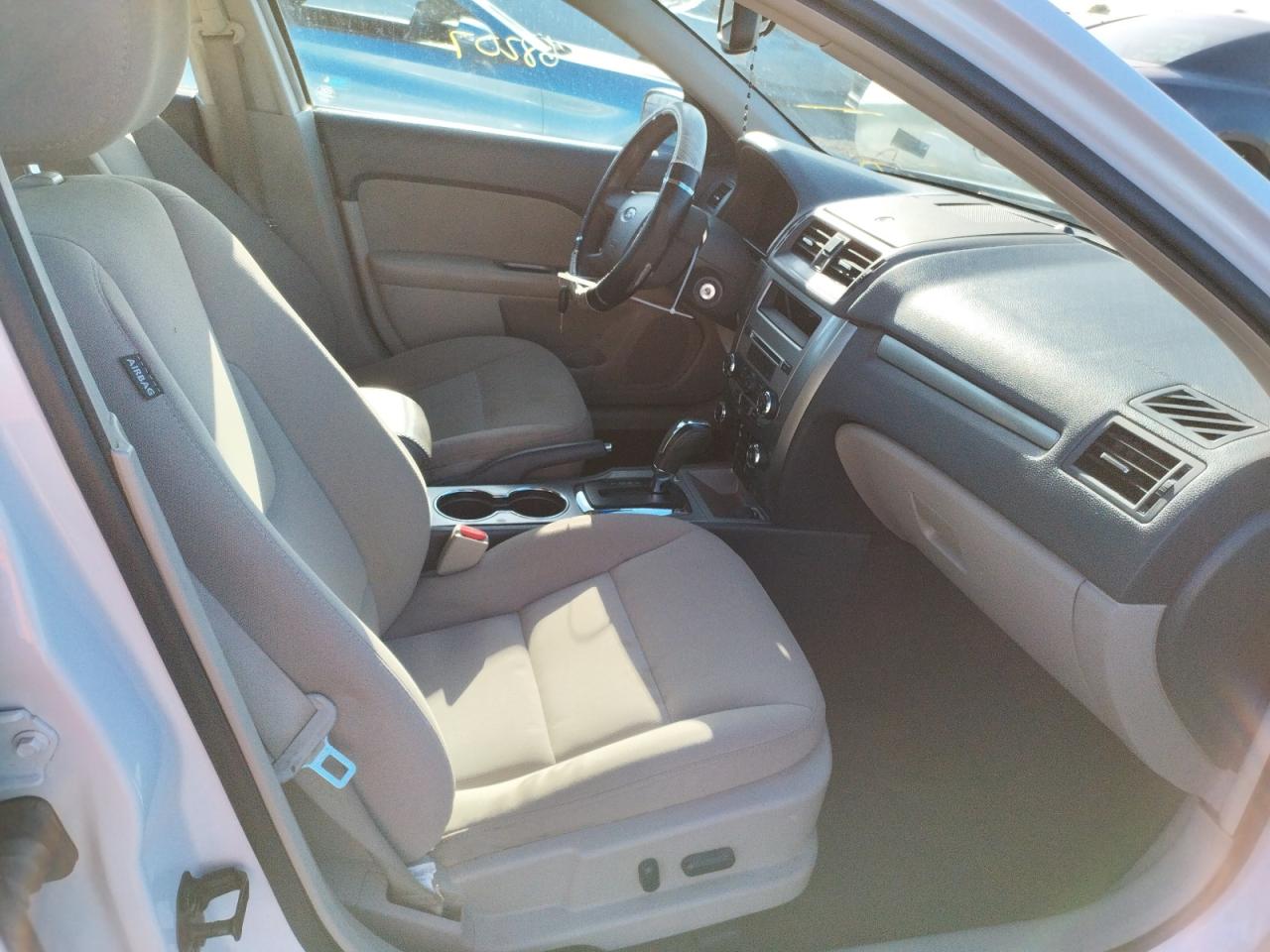 Photo 5 from auction – 2011 FORD FUSION HYB with VIN 3FADP0L39BR329579