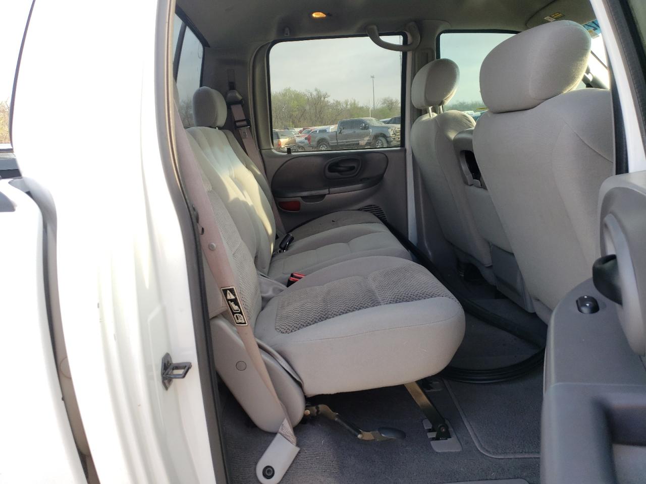 Photo 6 from auction – 2003 FORD F150 SUPER with VIN 1FTRW07683KB06544