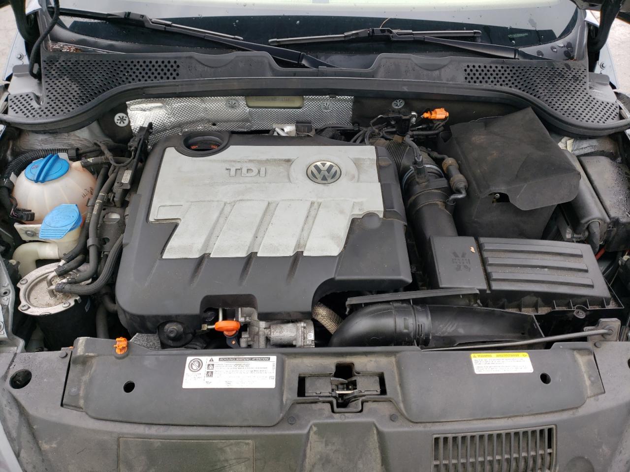 Photo 7 from auction – 2013 VOLKSWAGEN BEETLE with VIN 3VW5L7AT2DM829988