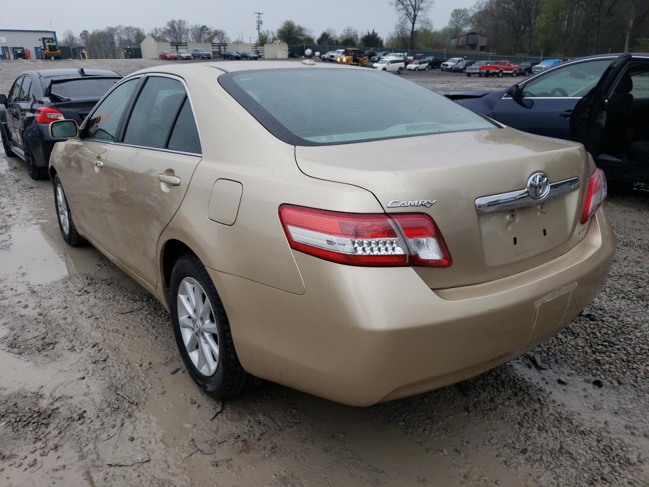 Photo 3 from auction – 2011 TOYOTA CAMRY BASE with VIN 4T1BF3EK2BU632556