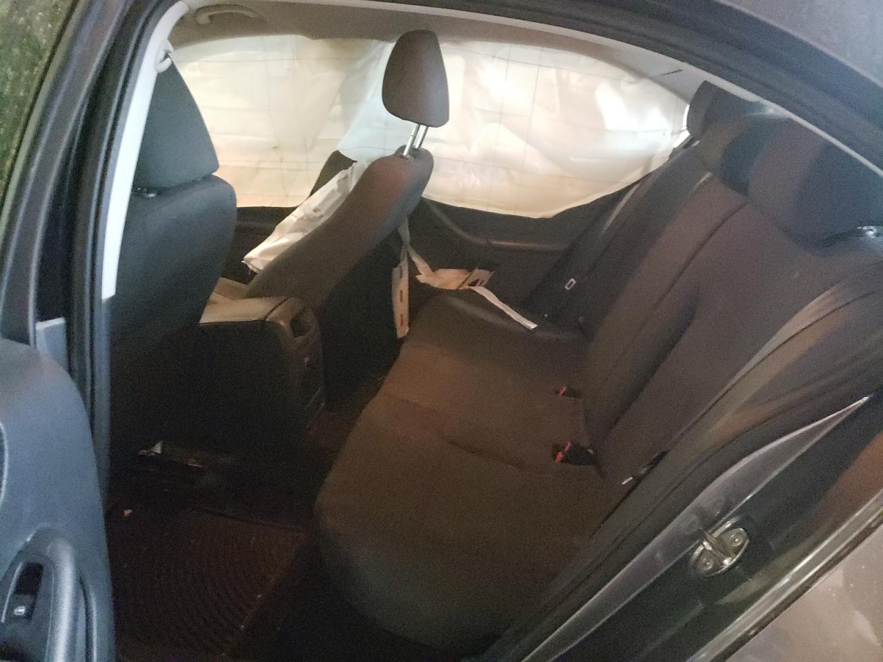 Photo 6 from auction – 2015 VOLKSWAGEN JETTA BASE with VIN 3VW2K7AJ2FM403418