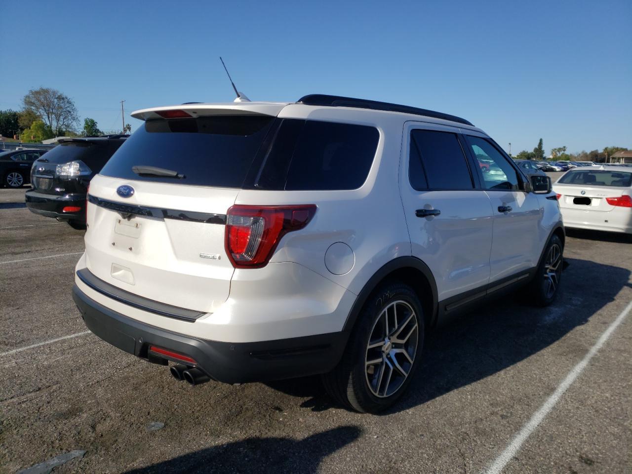 Photo 4 from auction – 2018 FORD EXPLORER S with VIN 1FM5K8GT3JGB65639