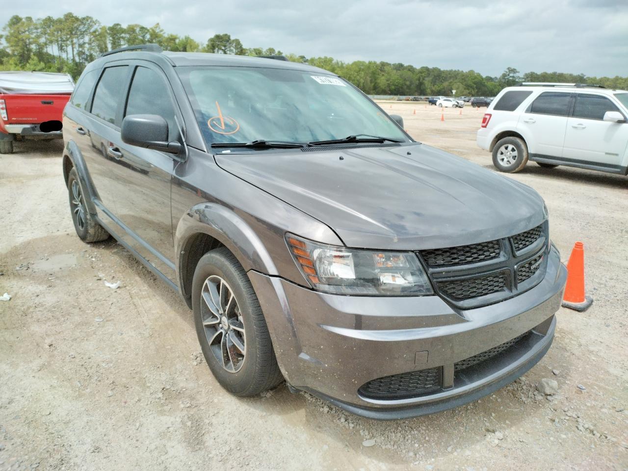 DODGE JOURNEY SE 2018 with VIN 3C4PDCAB4JT363572 - Photo from auction