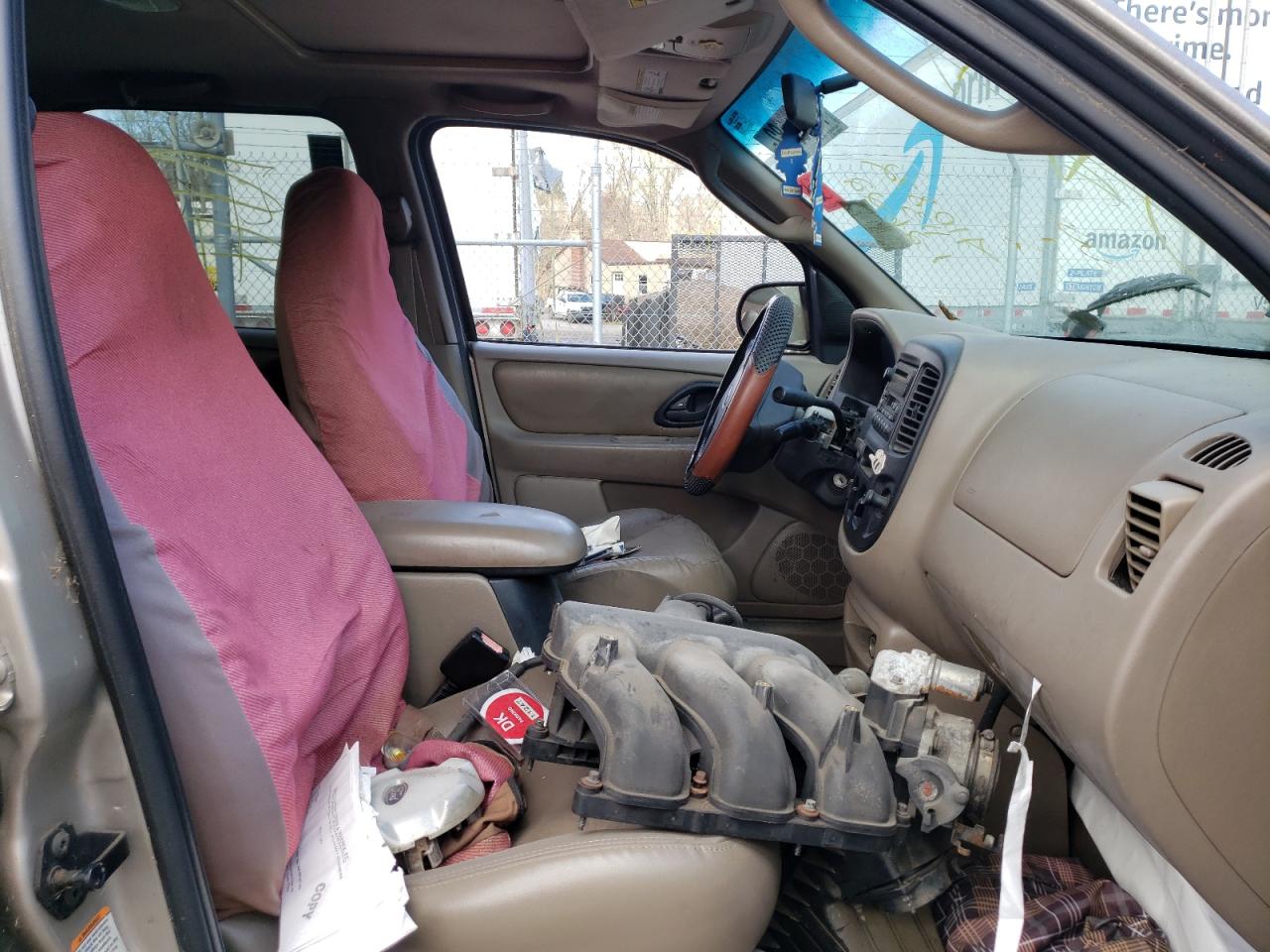 Photo 5 from auction – 2001 FORD ESCAPE XLT with VIN 1FMCU04151KB14887