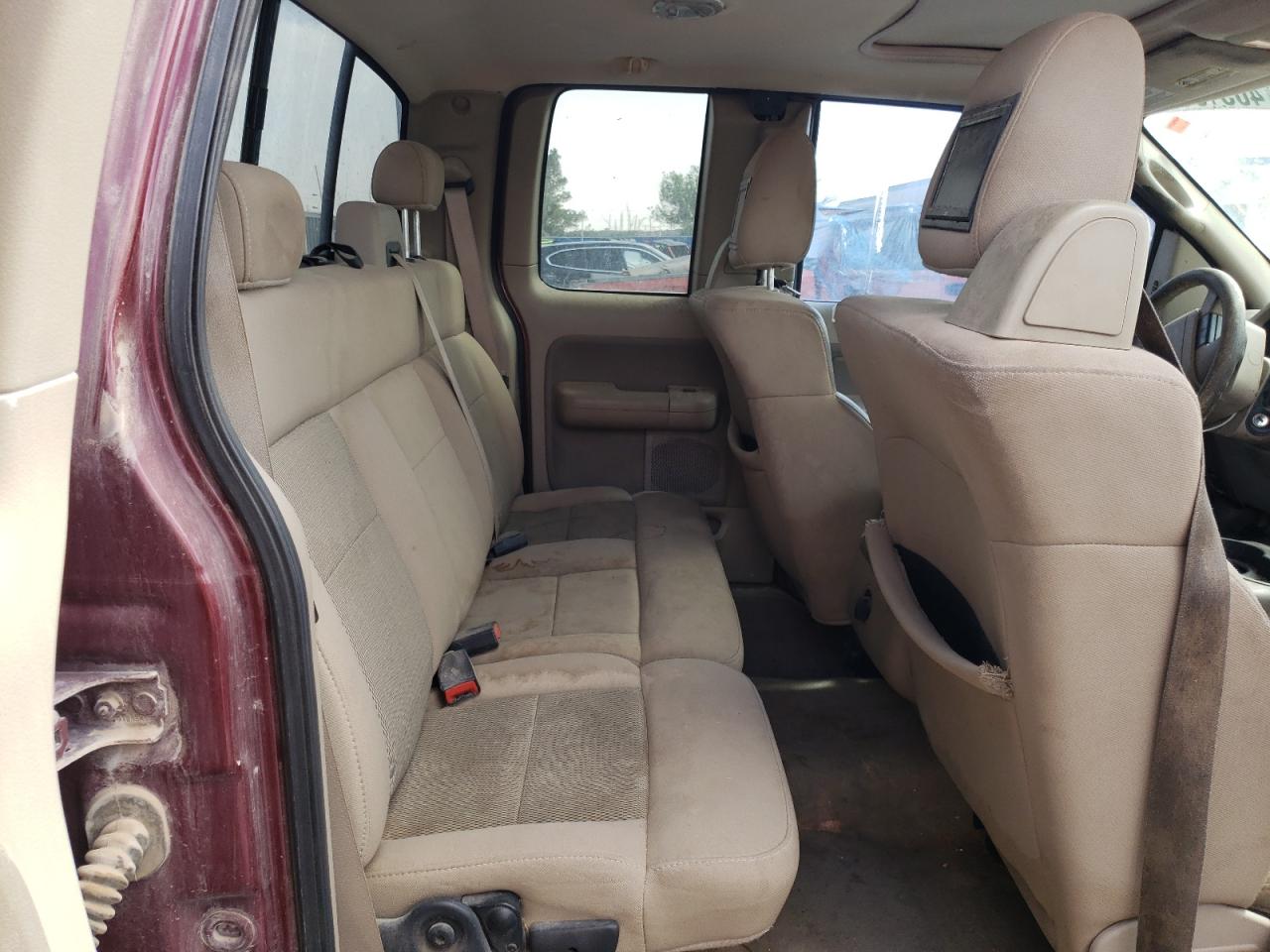 Photo 6 from auction – 2005 FORD F150 with VIN 1FTPX02525KD49398