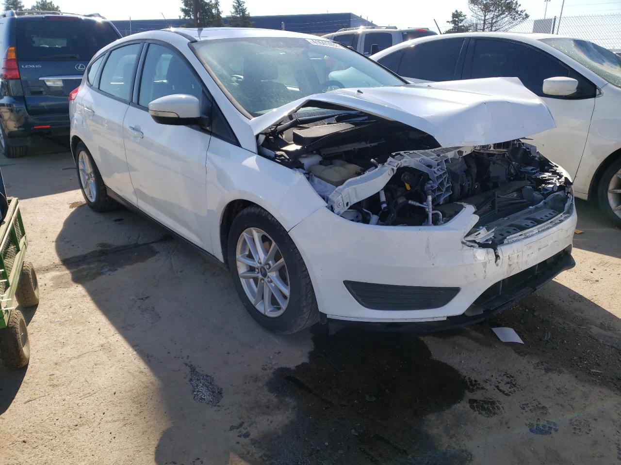 FORD FOCUS SE 2016 with VIN 1FADP3K25GL277156 - Photo from auction