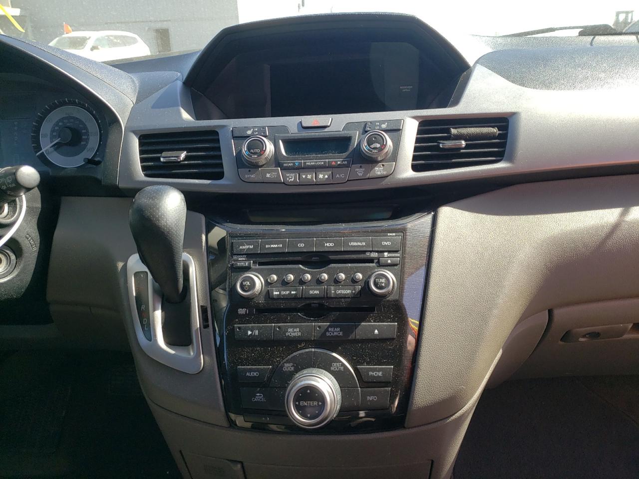 Photo 9 from auction – 2011 HONDA ODYSSEY TO with VIN 5FNRL5H99BB089022