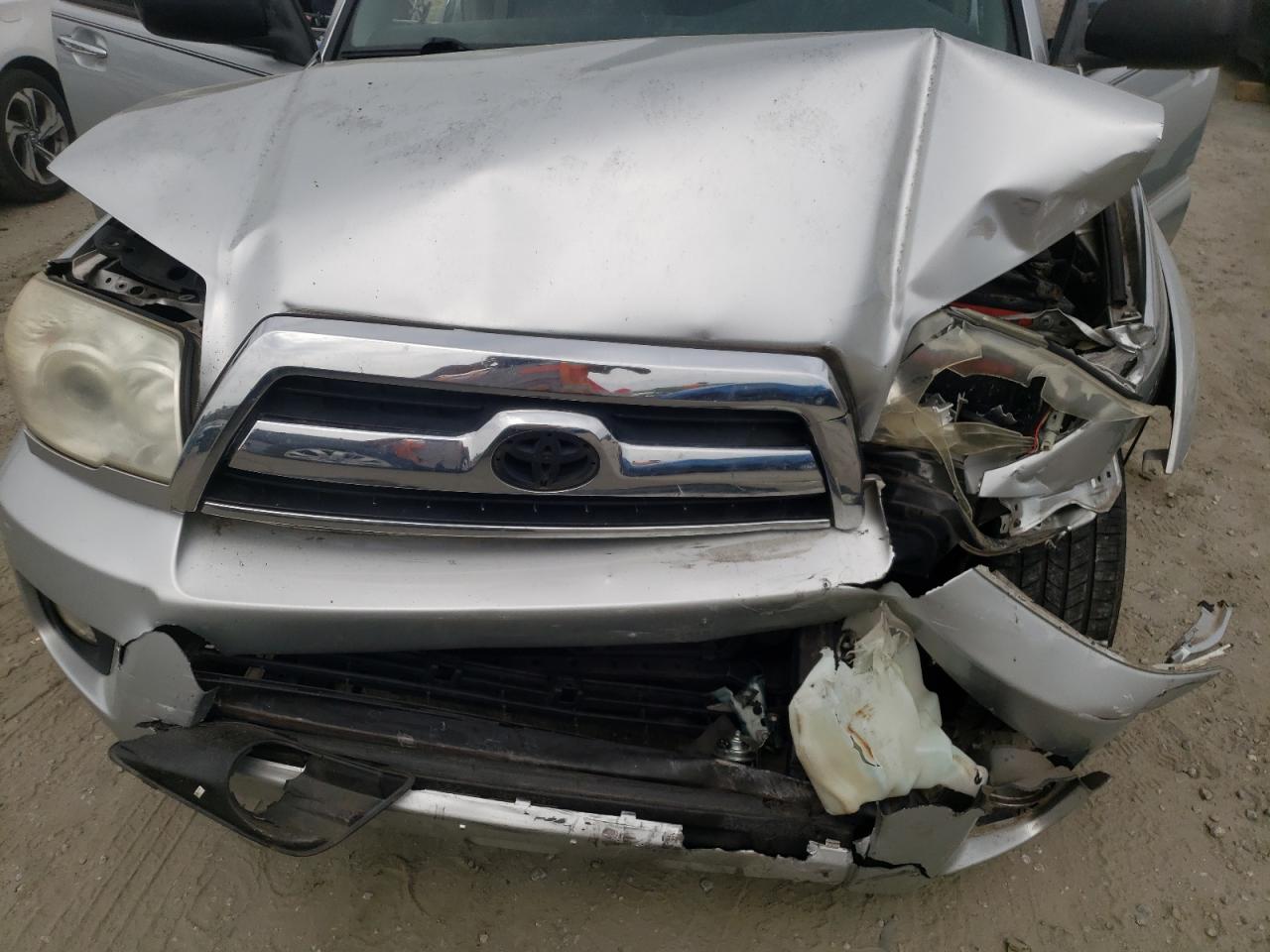 Photo 7 from auction – 2006 TOYOTA 4RUNNER SR with VIN JTEZU14RX60074315