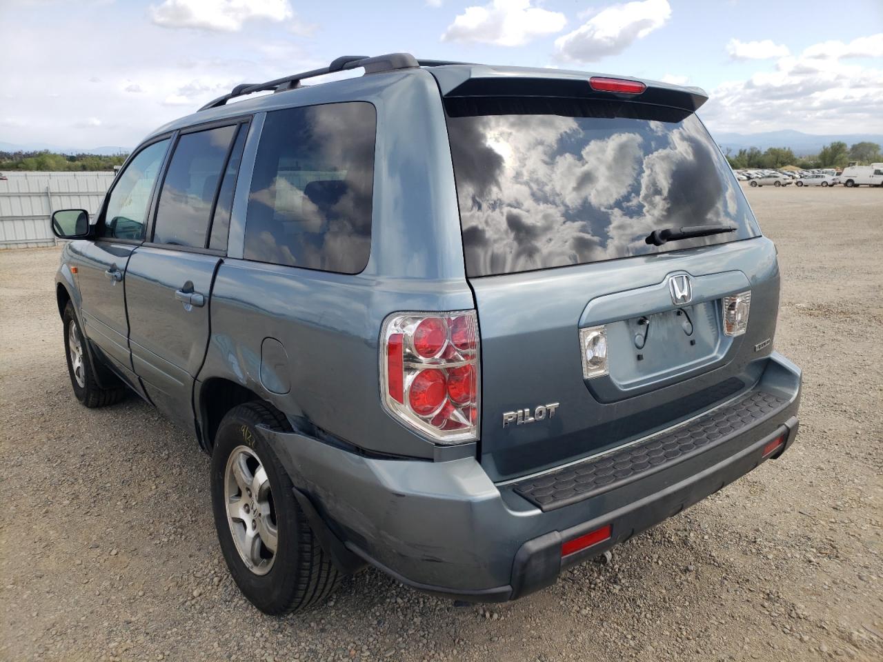 Photo 3 from auction – 2007 HONDA PILOT EX with VIN 2HKYF18497H520547