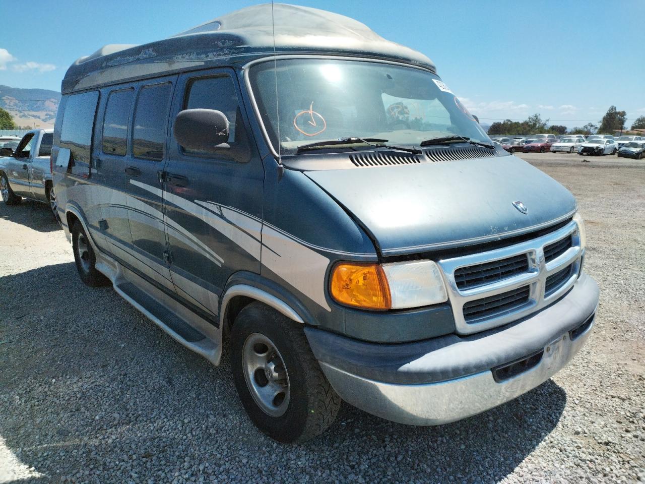 DODGE RAM VAN B1 1999 with VIN 2B6HB11Y0XK555003 - Photo from auction
