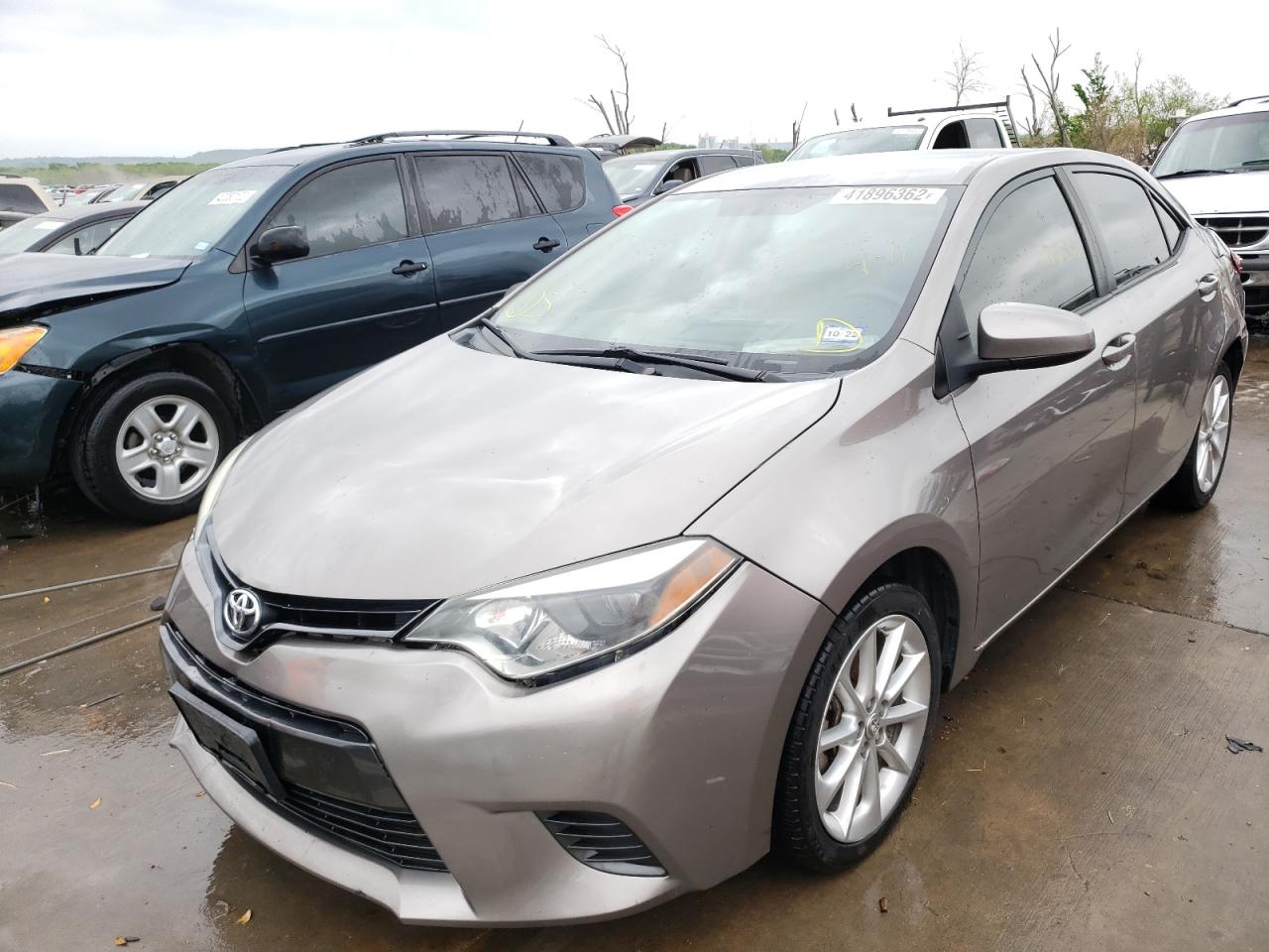Photo 2 from auction – 2015 TOYOTA COROLLA L with VIN 5YFBURHE9FP191742