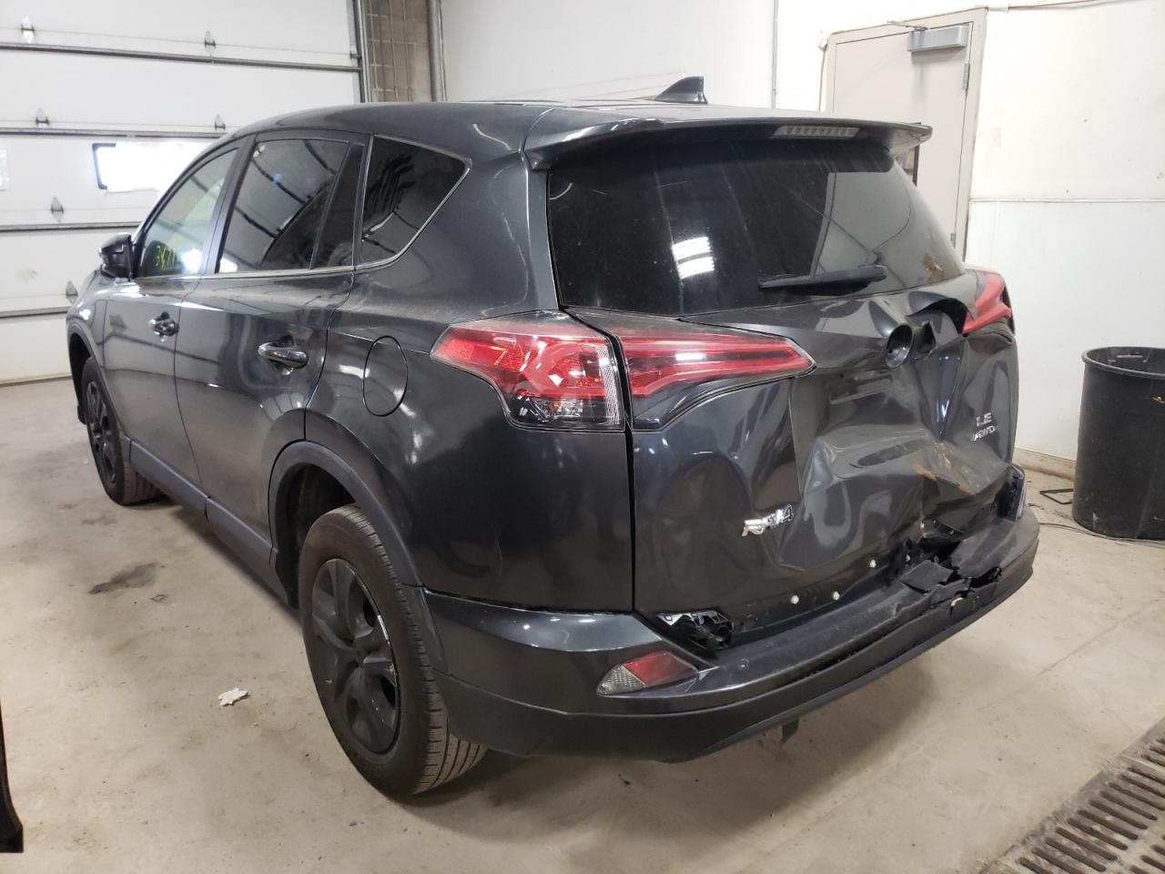 Photo 3 from auction – 2018 TOYOTA RAV4 LE with VIN 2T3BFREV4JW783224