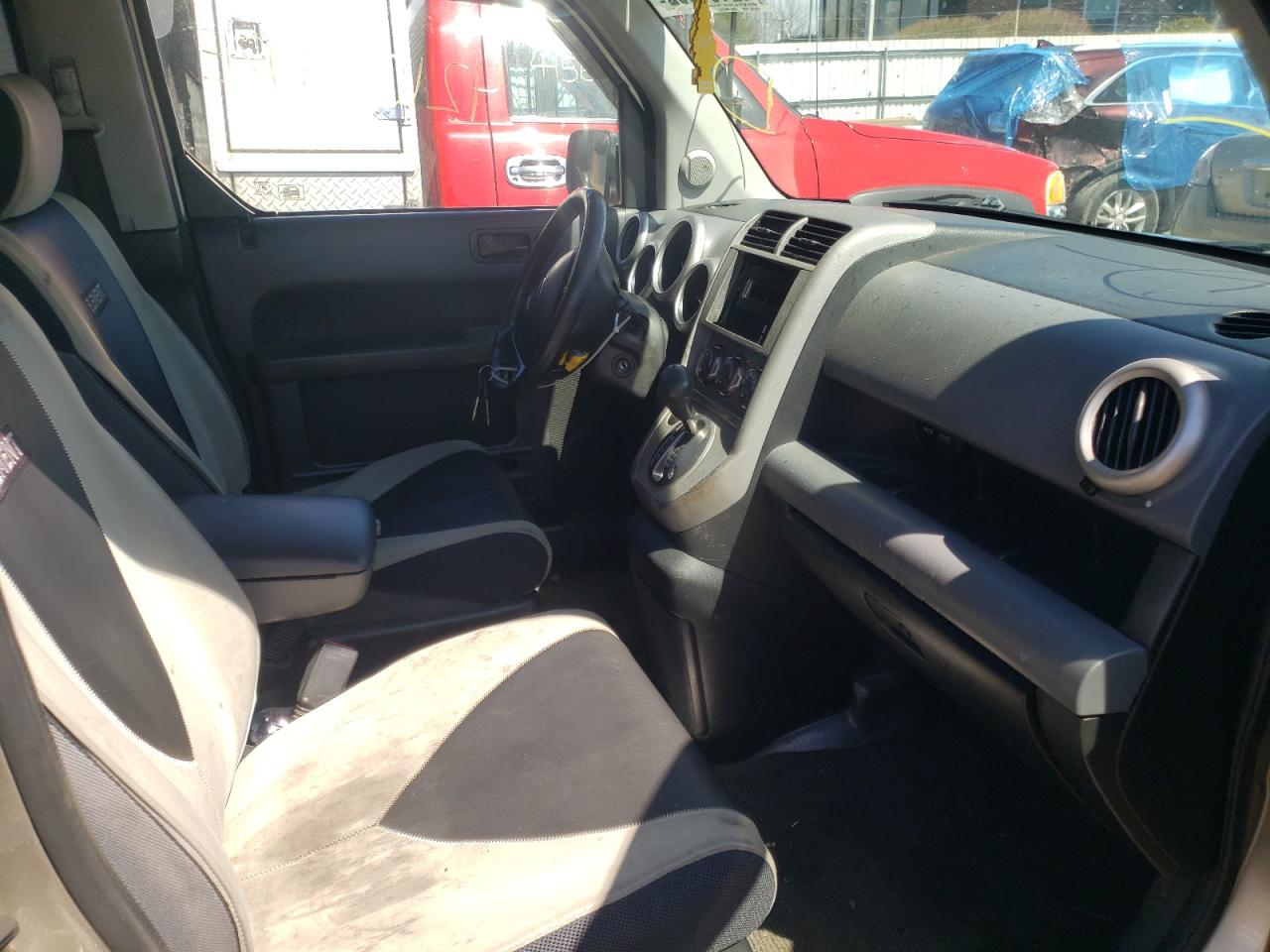 Photo 5 from auction – 2003 HONDA ELEMENT EX with VIN 5J6YH28573L037308