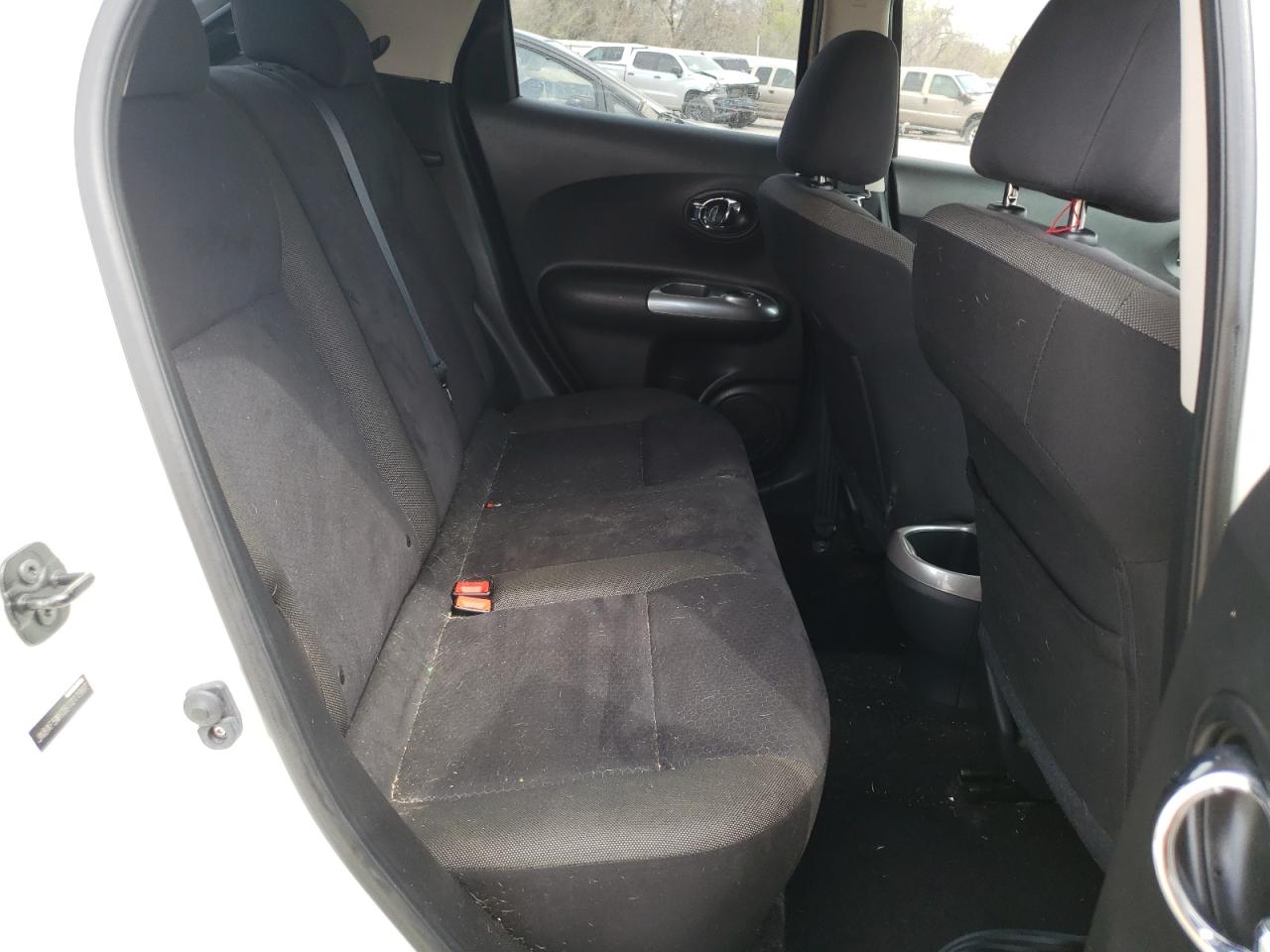 Photo 6 from auction – 2011 NISSAN JUKE S with VIN JN8AF5MR0BT011997