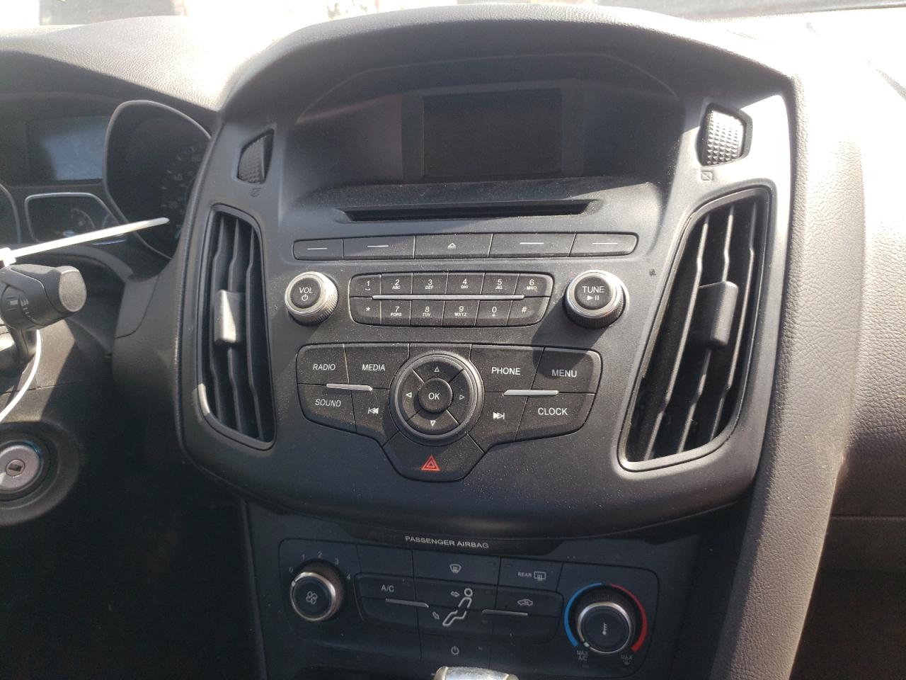 Photo 9 from auction – 2016 FORD FOCUS SE with VIN 1FADP3F27GL221164