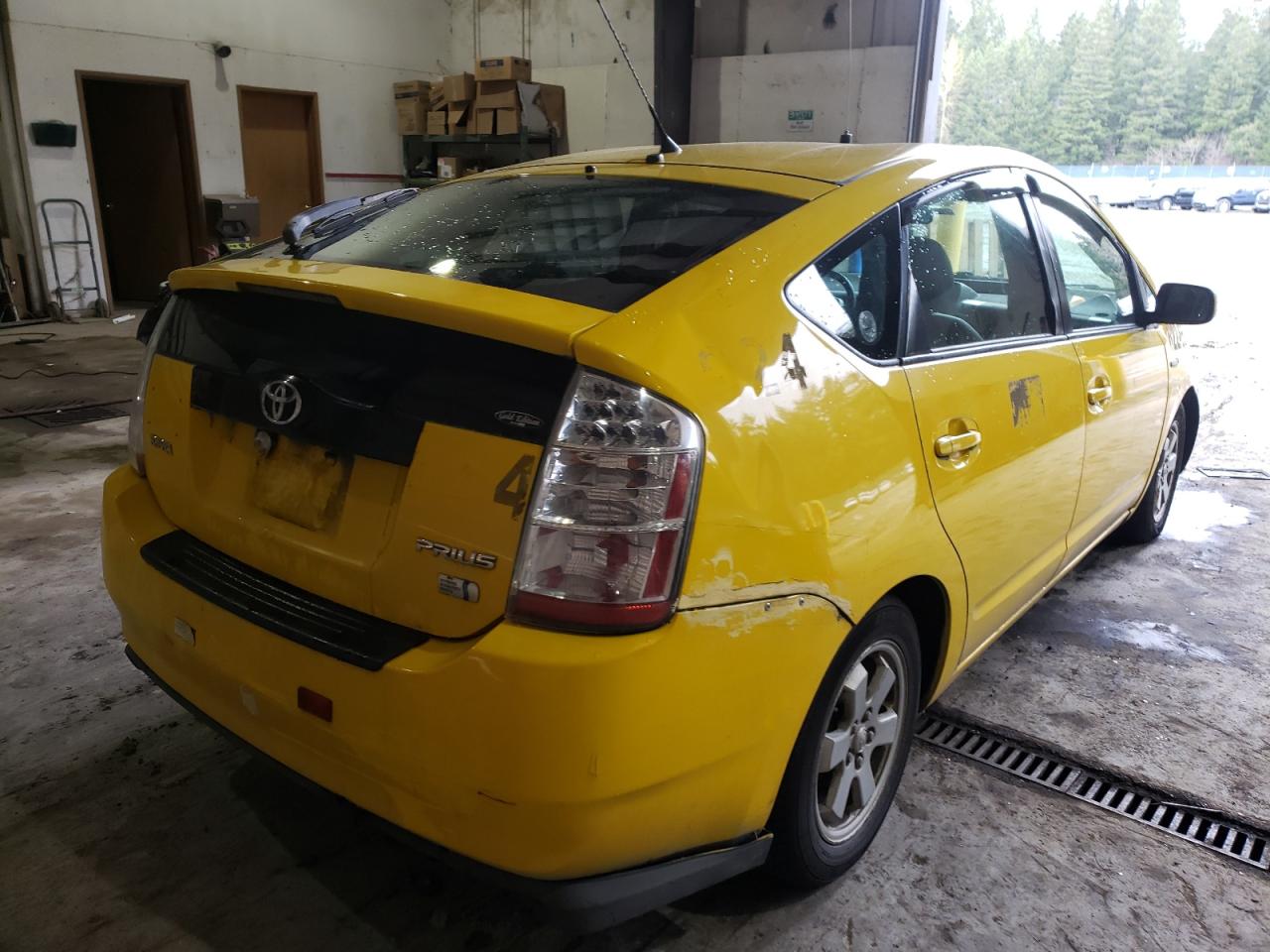 Photo 4 from auction – 2007 TOYOTA PRIUS with VIN JTDKB20U673269338
