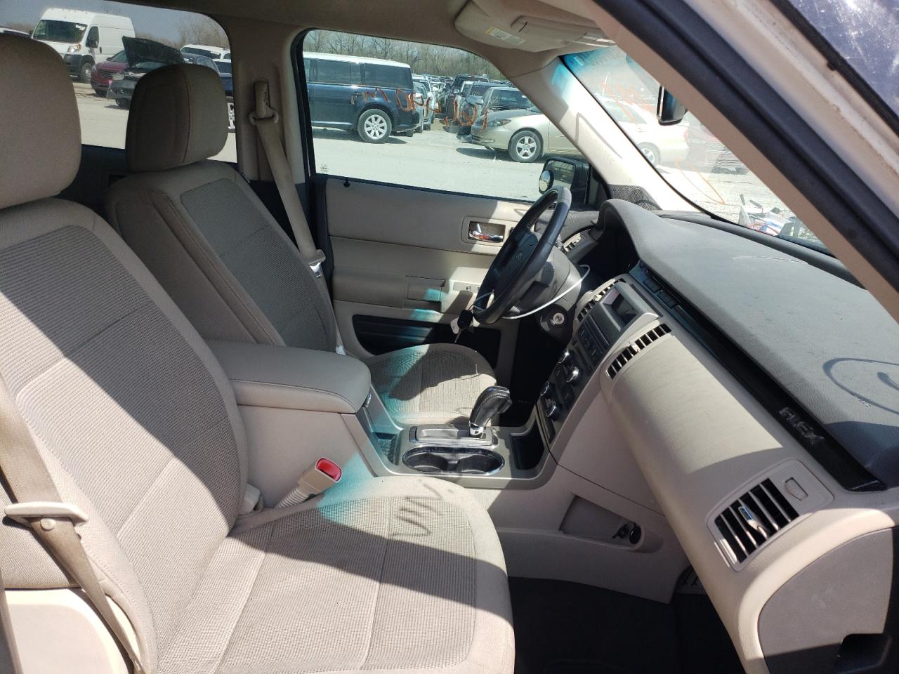 Photo 5 from auction – 2011 FORD FLEX SE with VIN 2FMGK5BC4BBD24210