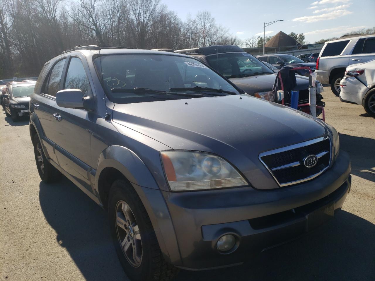 KIA SORENTO EX 2004 with VIN KNDJC733445202441 - Photo from auction