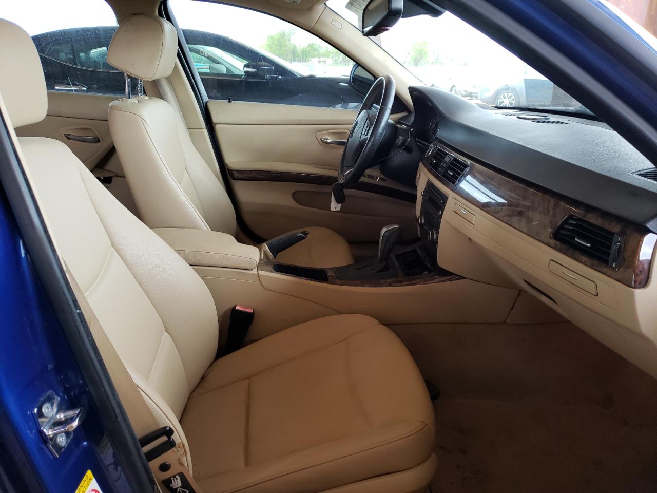 Photo 5 from auction – 2009 BMW 328 I with VIN WBAPH73569A171928